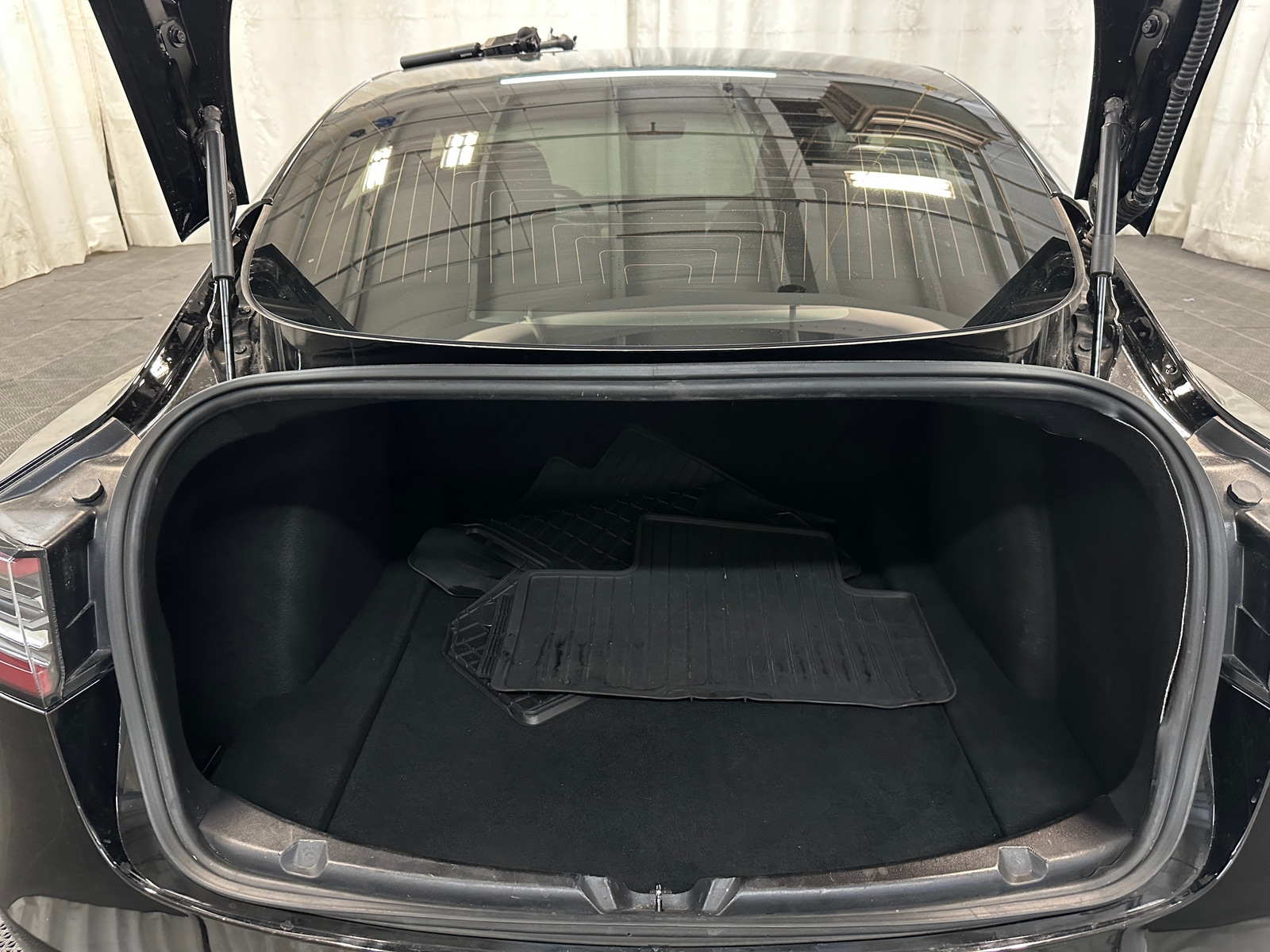 Thumbnail: 2019 Tesla Model 3 - 6