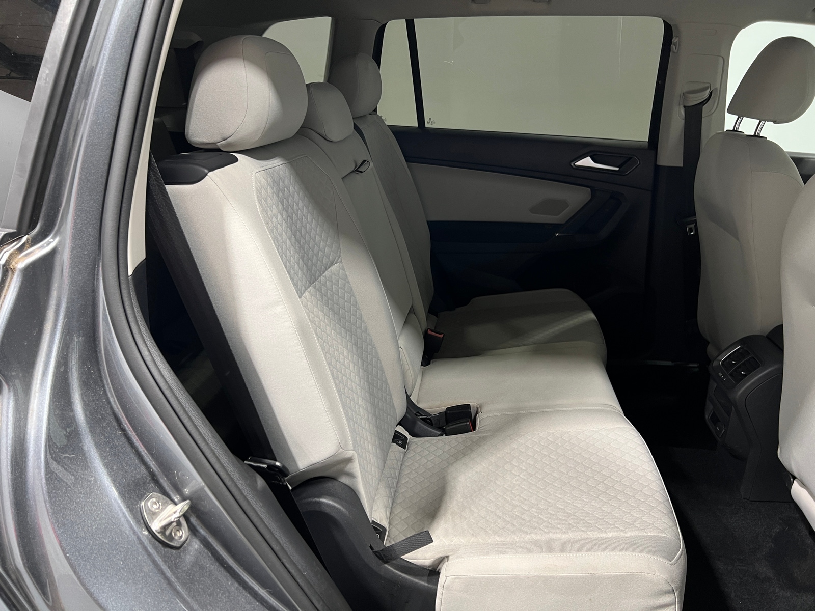 Thumbnail: 2018 Volkswagen Tiguan - 6