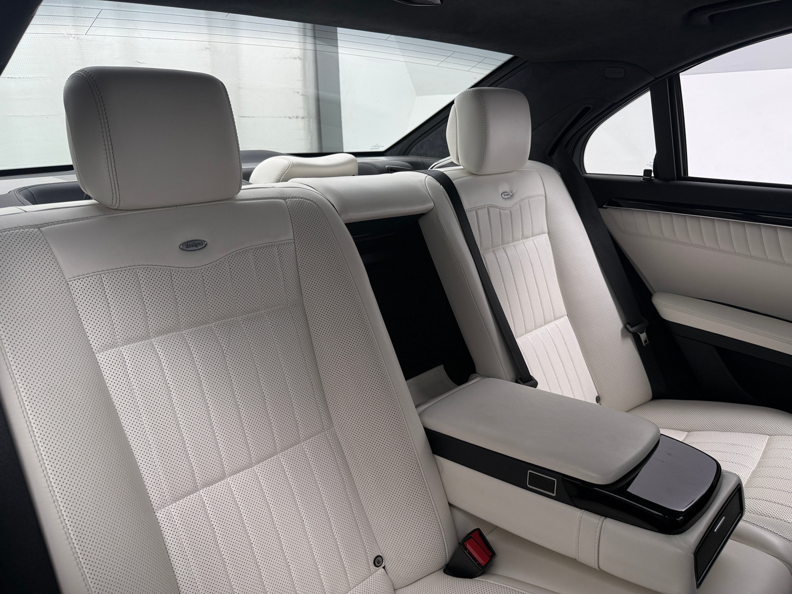 Thumbnail: 2011 Mercedes-Benz S-Class - 5