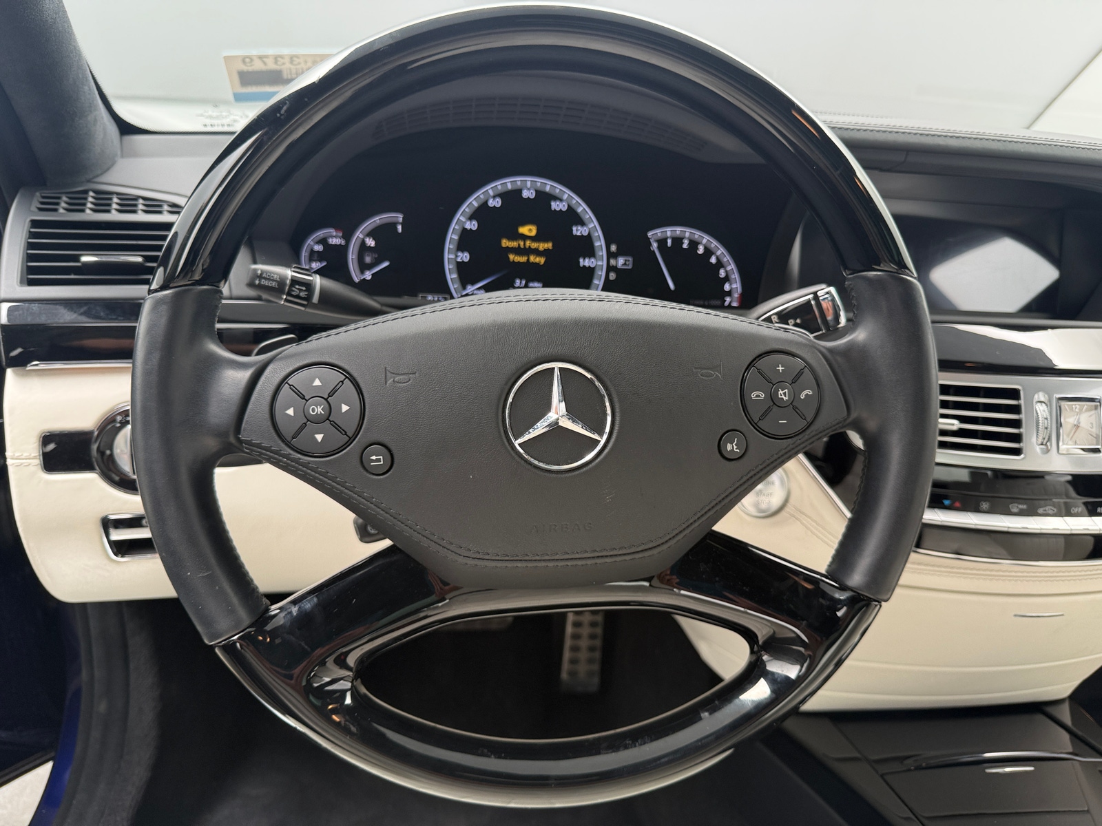 Thumbnail: 2011 Mercedes-Benz S-Class - 4