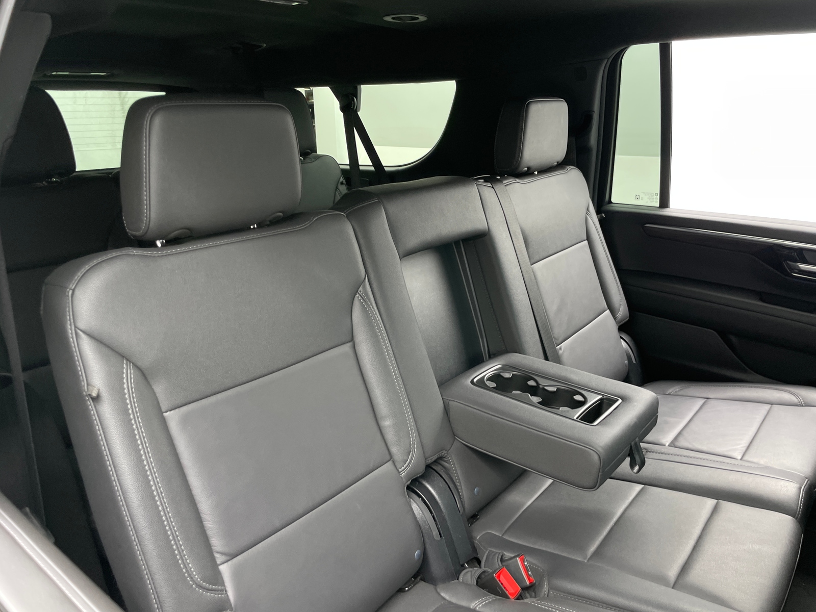 Thumbnail: 2025 Chevrolet Suburban - 5