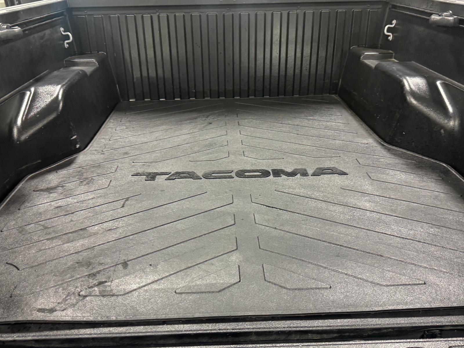 Thumbnail: 2021 Toyota Tacoma - 7