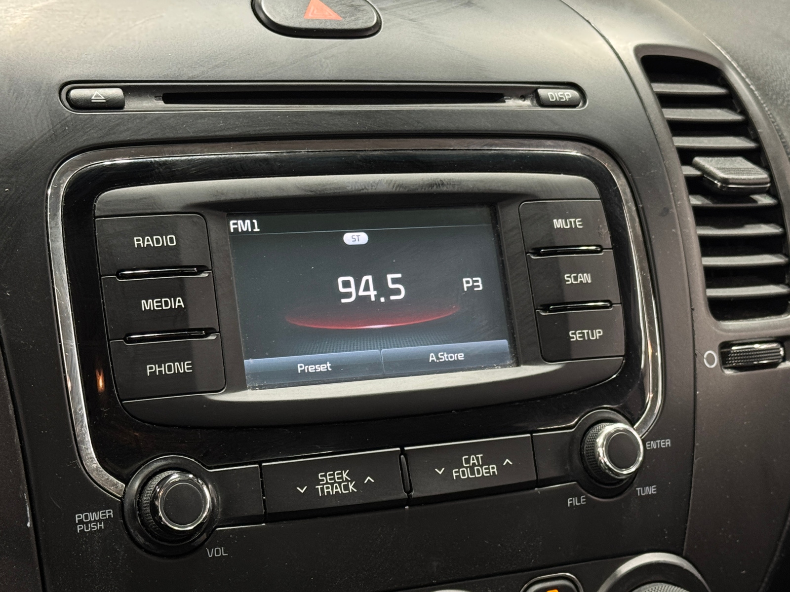 Thumbnail: 2018 Kia Forte - 4