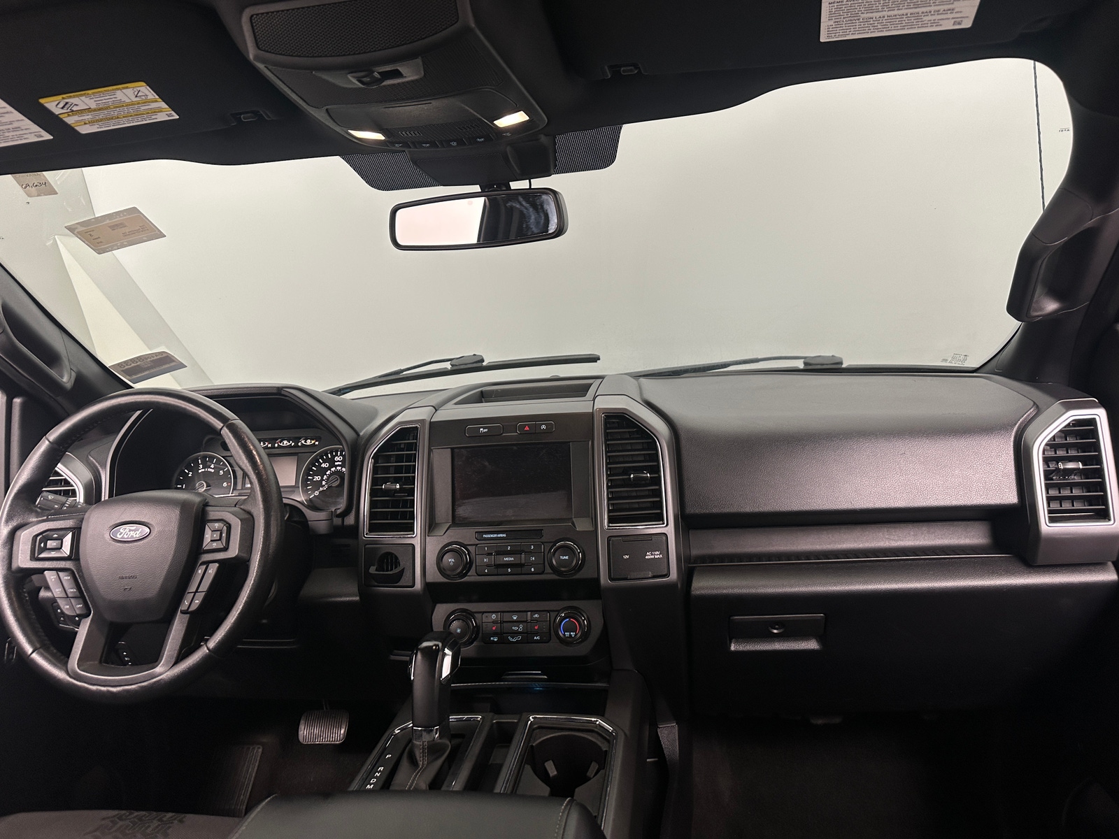 Thumbnail: 2019 Ford Econoline - 3