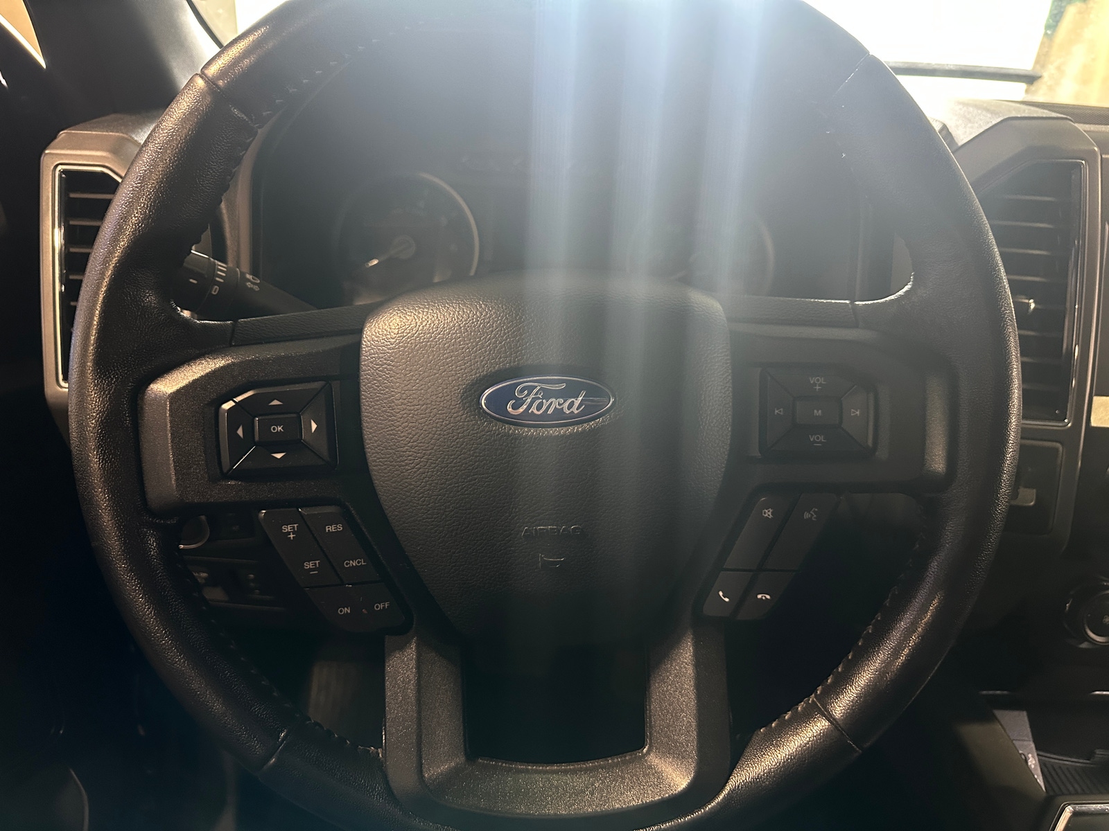 Thumbnail: 2019 Ford Econoline - 5