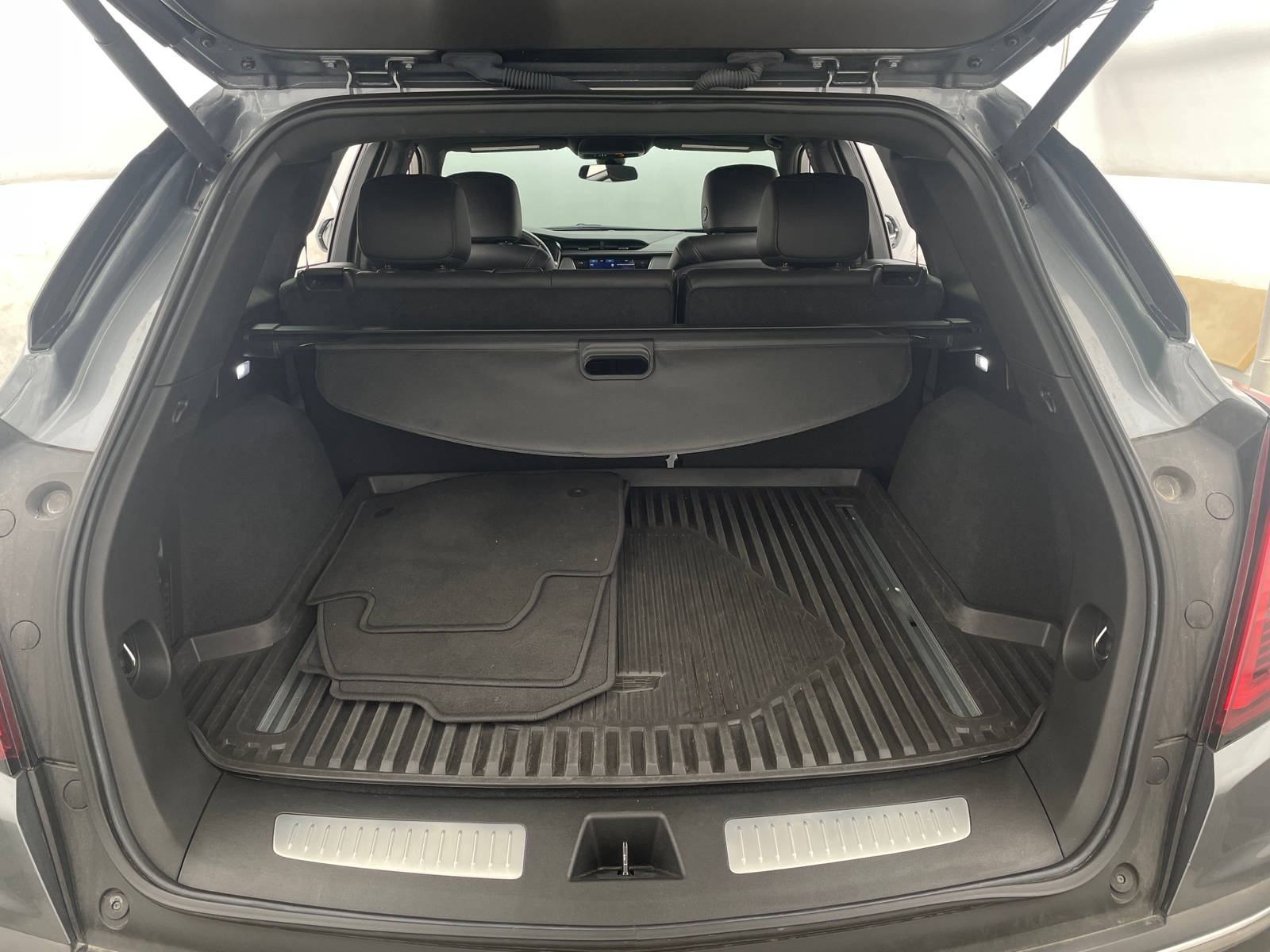 Thumbnail: 2020 Cadillac XT5 - 6