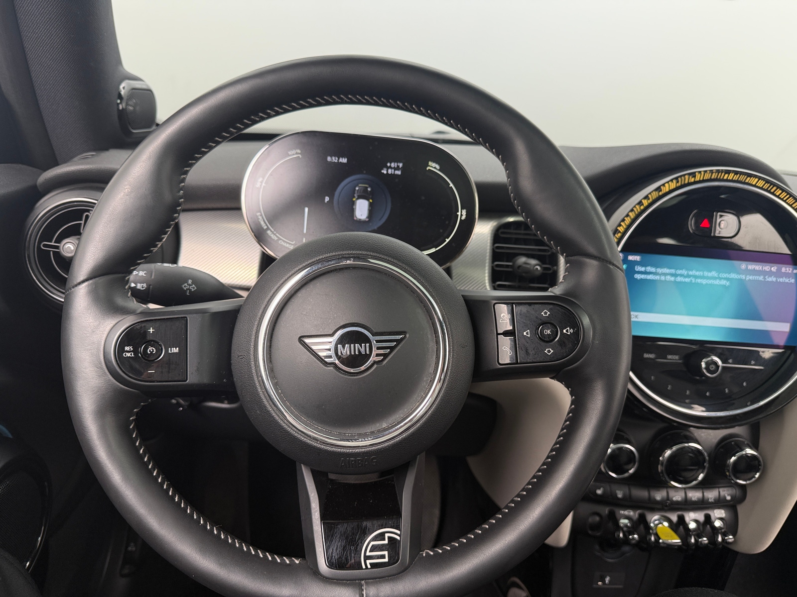 Thumbnail: 2022 MINI Cooper Hardtop - 4
