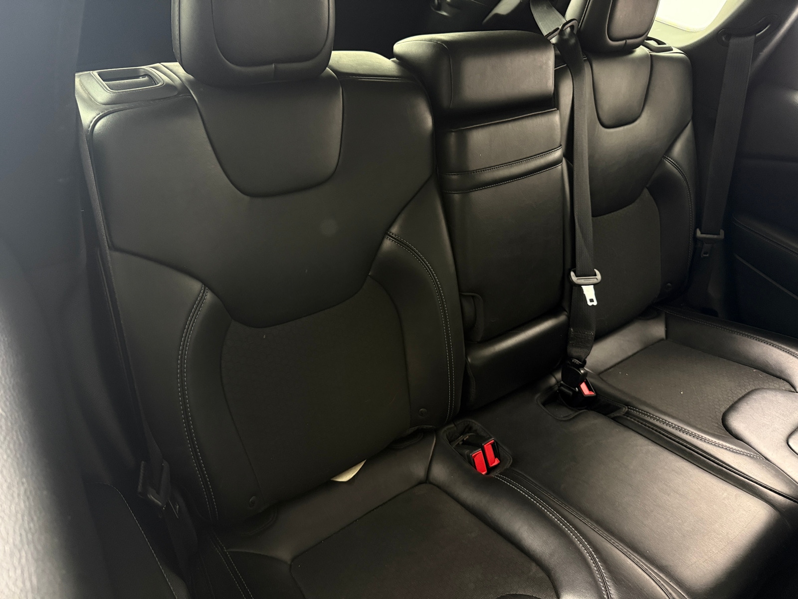 Thumbnail: 2019 Jeep Cherokee - 6