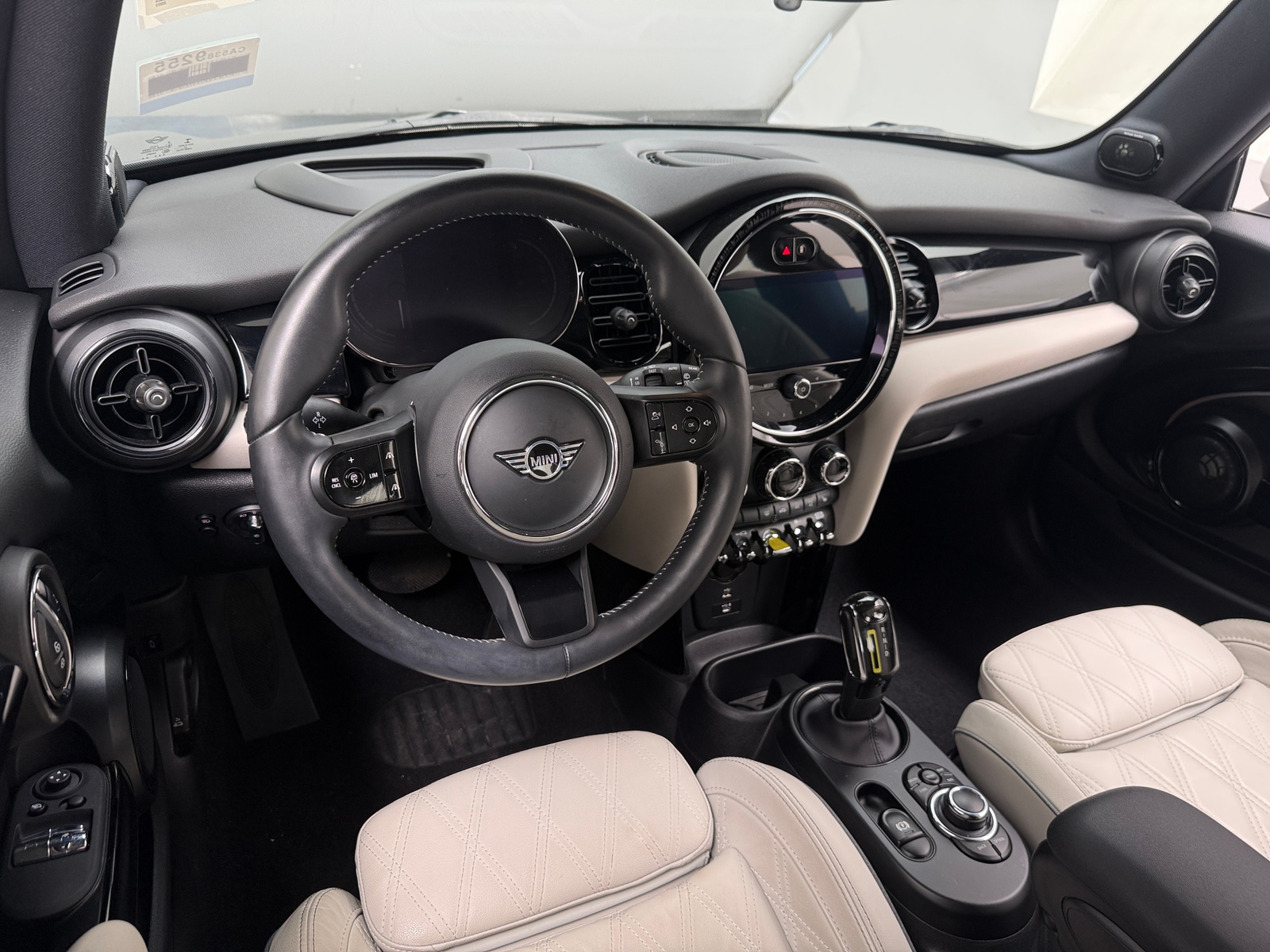 Thumbnail: 2022 MINI Cooper Hardtop - 2