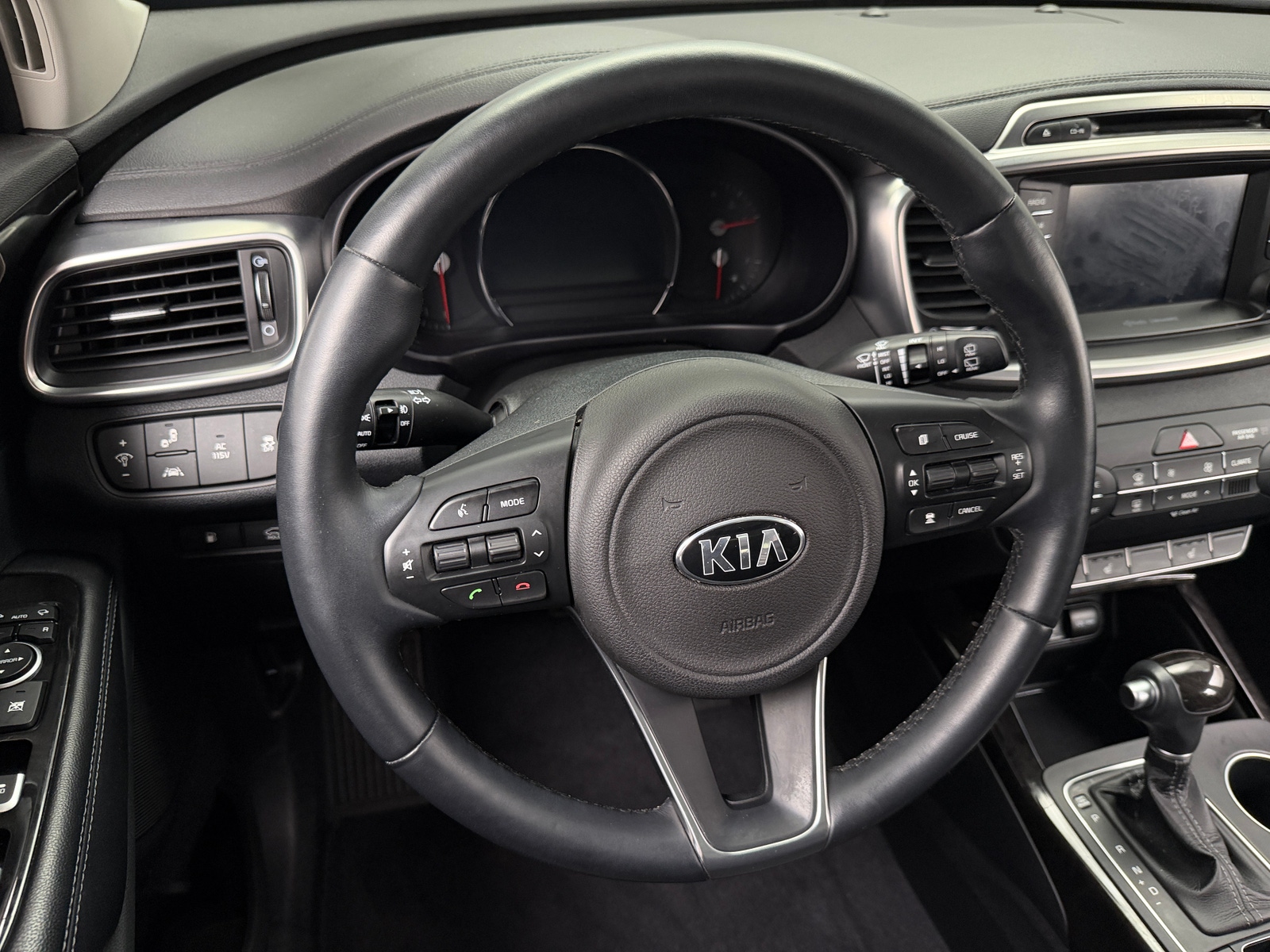 Thumbnail: 2018 Kia Sorento - 4