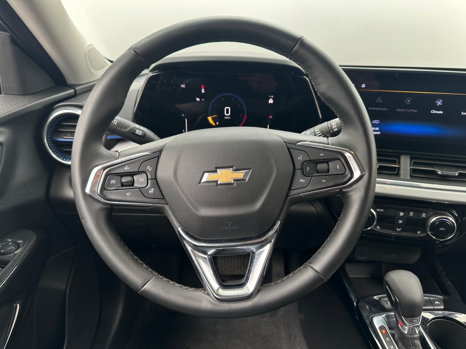 Thumbnail: 2025 Chevrolet Trax - 5