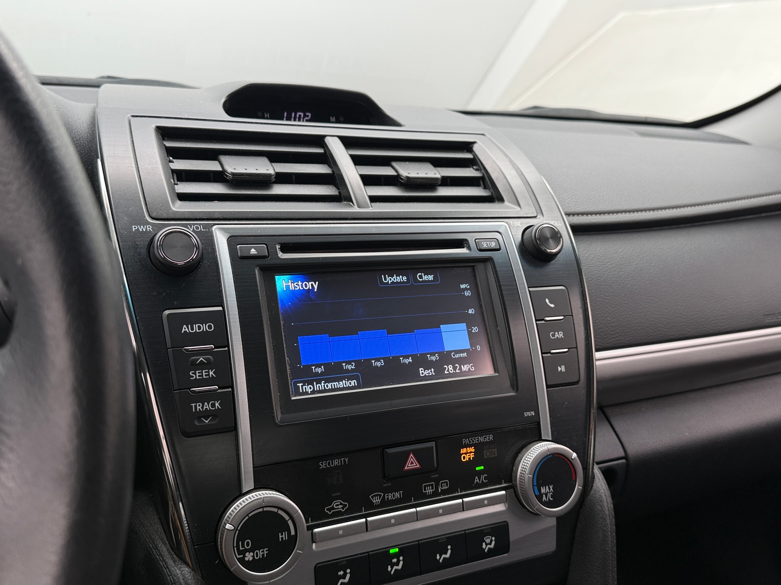 Thumbnail: 2013 Toyota Camry - 4