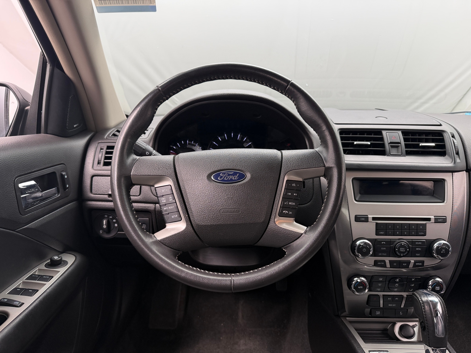 Thumbnail: 2011 Ford Fusion - 4