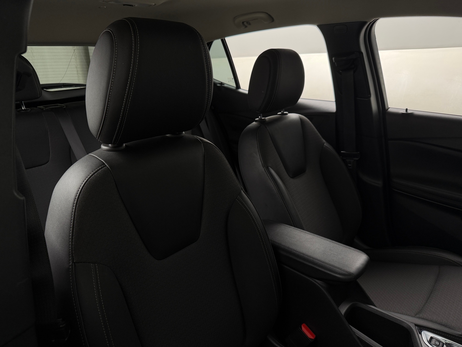 Thumbnail: 2025 Buick Encore GX - 2