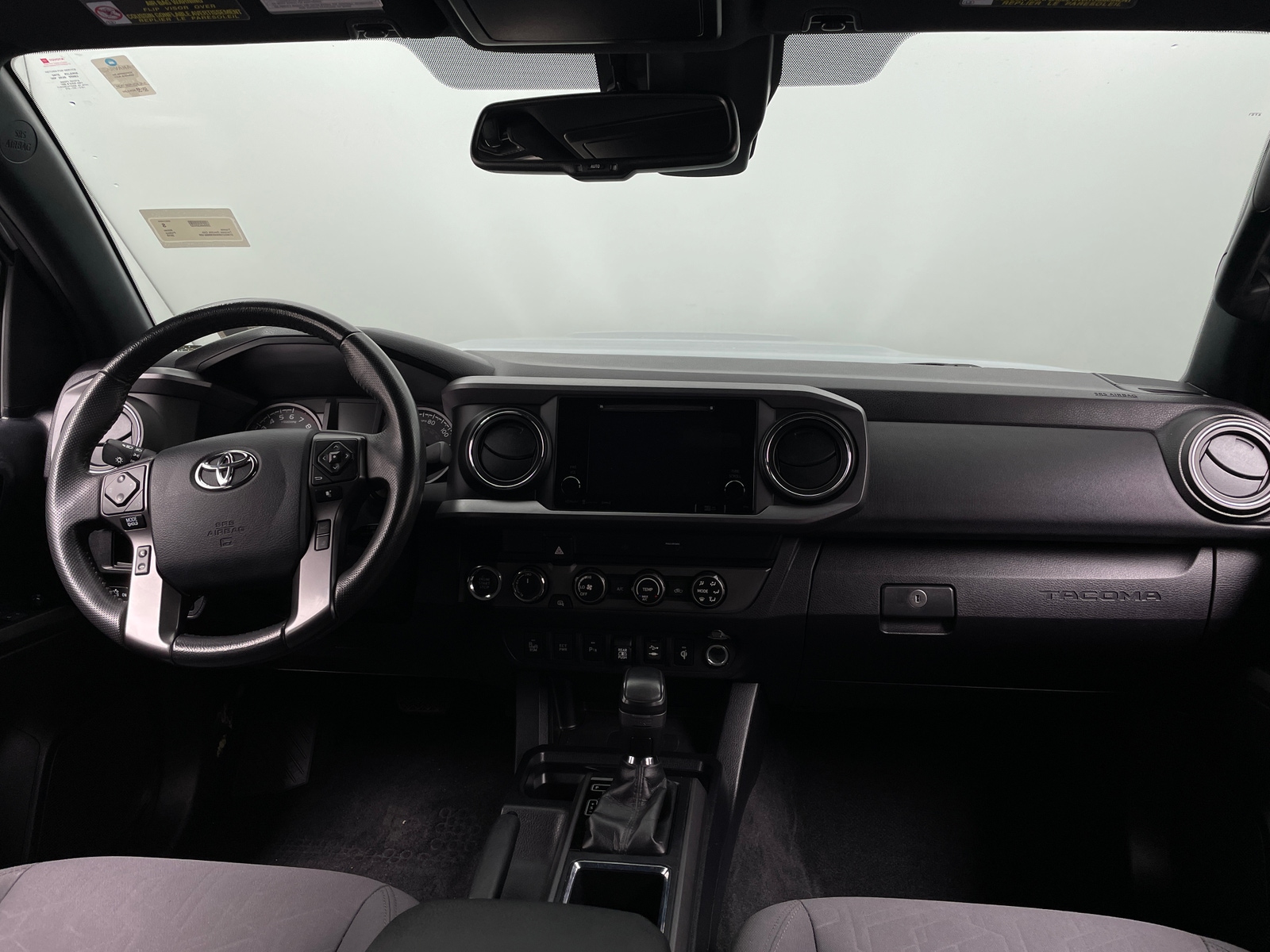Thumbnail: 2019 Toyota Tacoma - 3