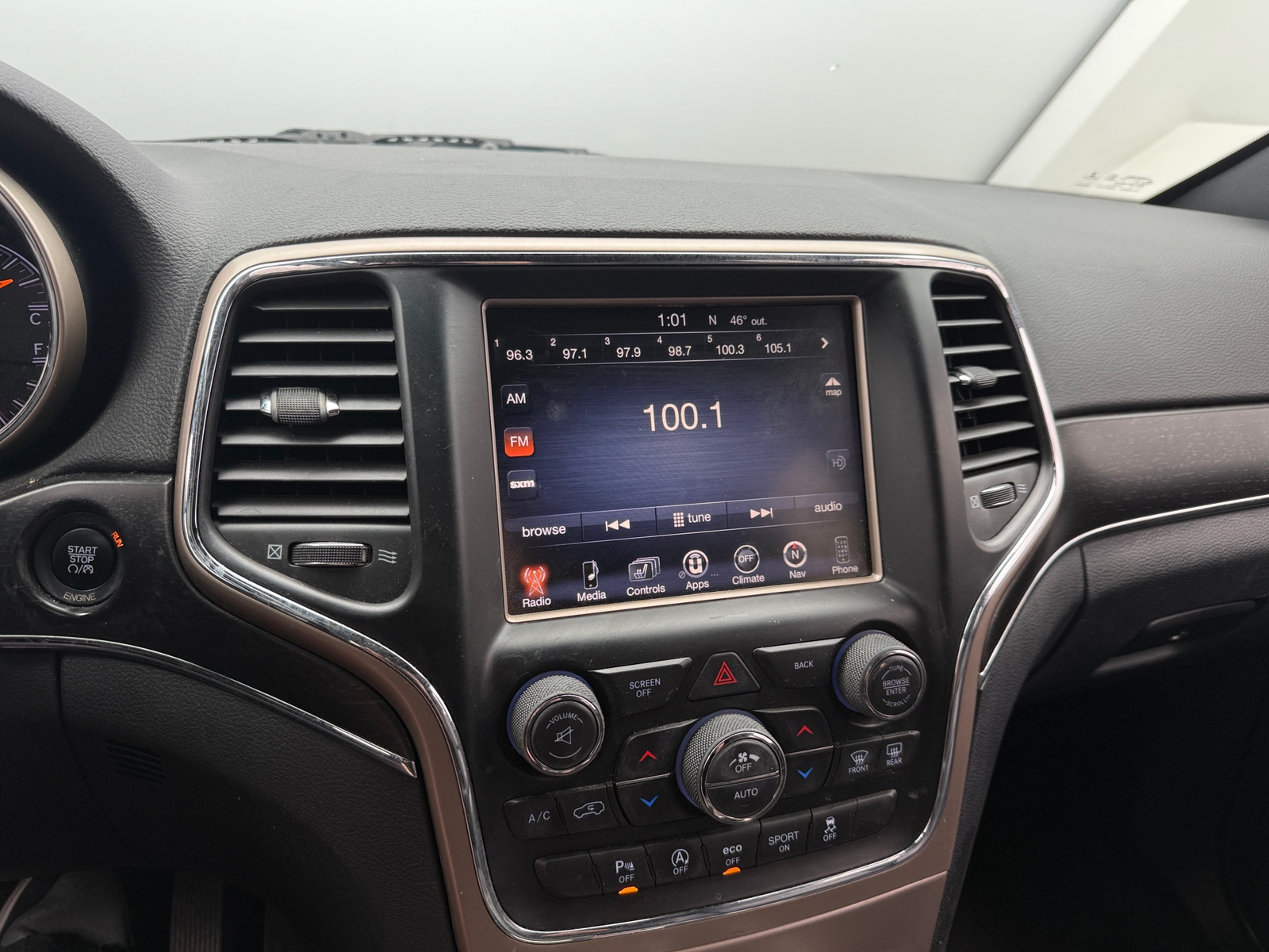 Thumbnail: 2016 Jeep Grand Cherokee - 3