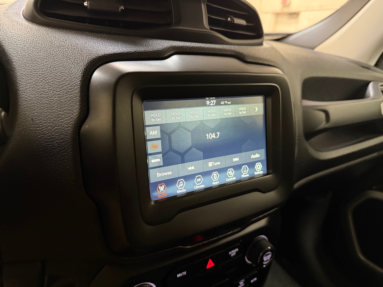 Thumbnail: 2019 Jeep Renegade - 4