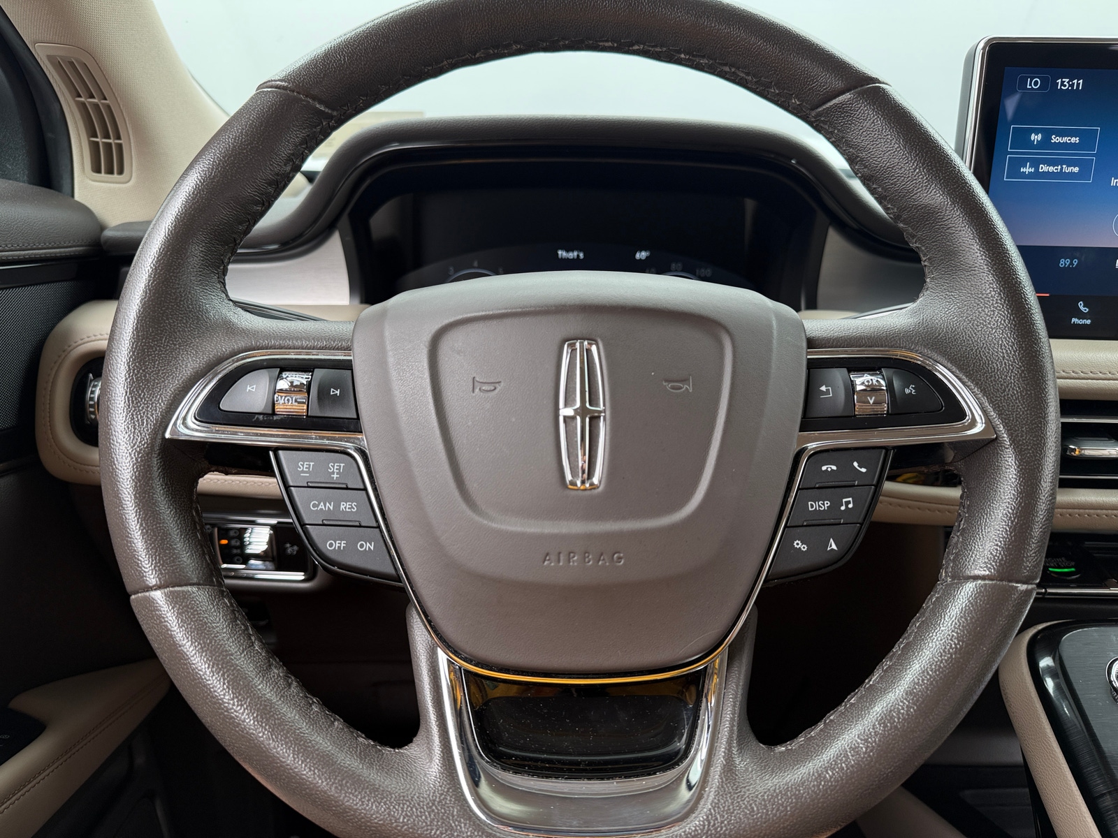 Thumbnail: 2023 Lincoln Nautilus - 4