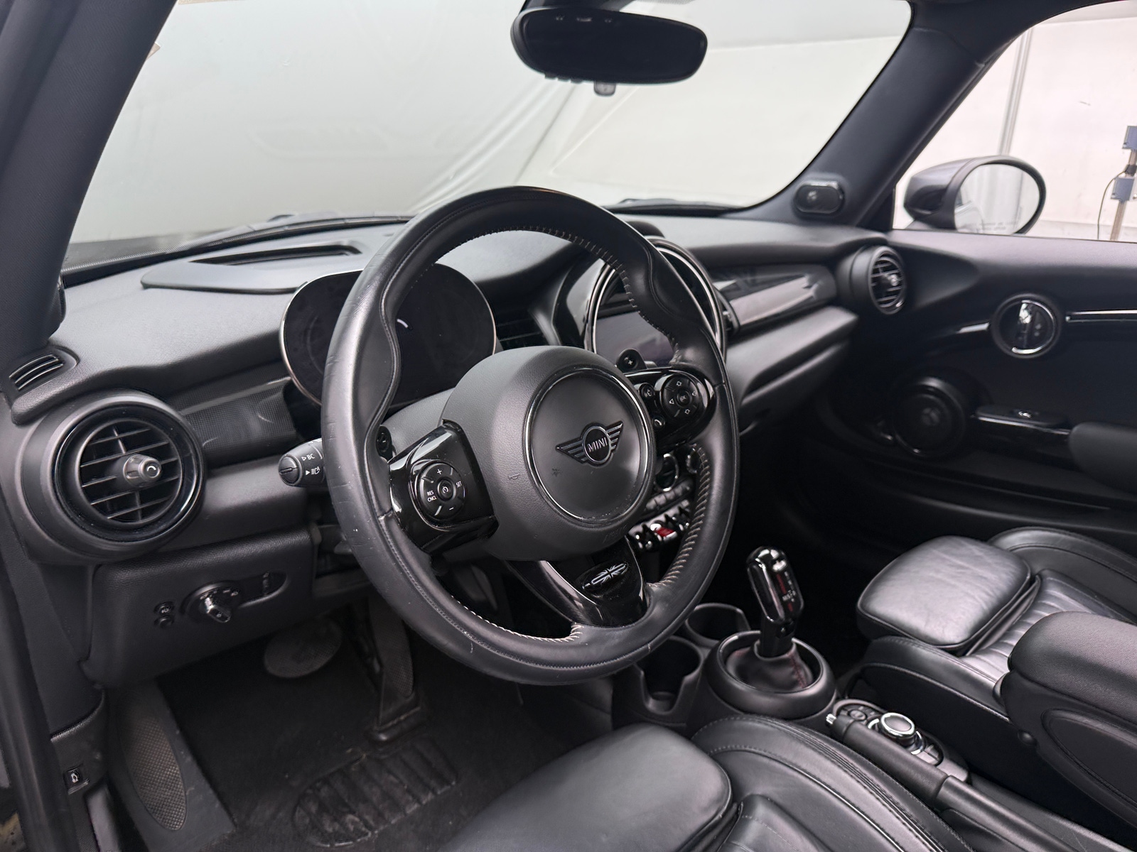 Thumbnail: 2021 MINI Cooper Hardtop - 3