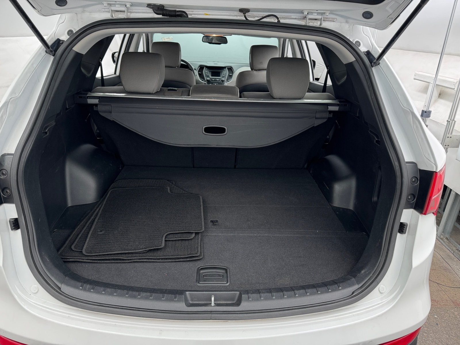 Thumbnail: 2016 Hyundai Santa Fe - 7