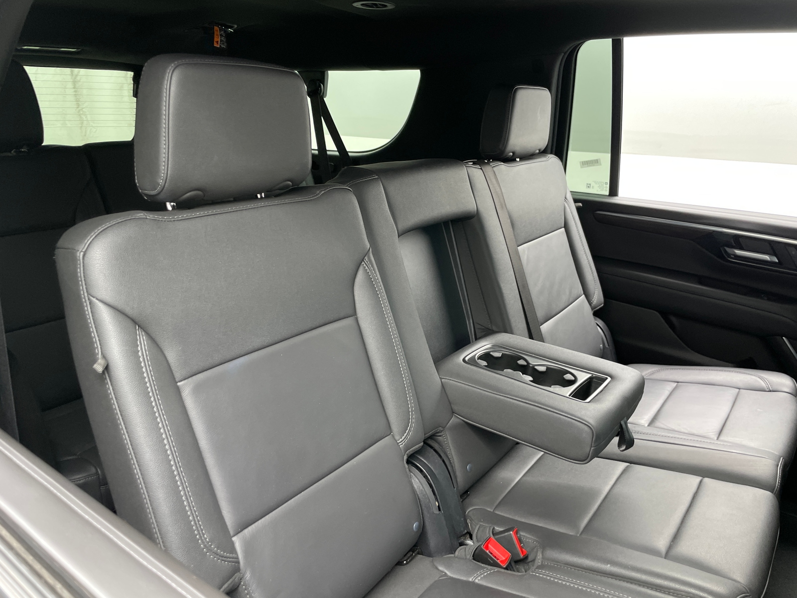 Thumbnail: 2025 Chevrolet Suburban - 5