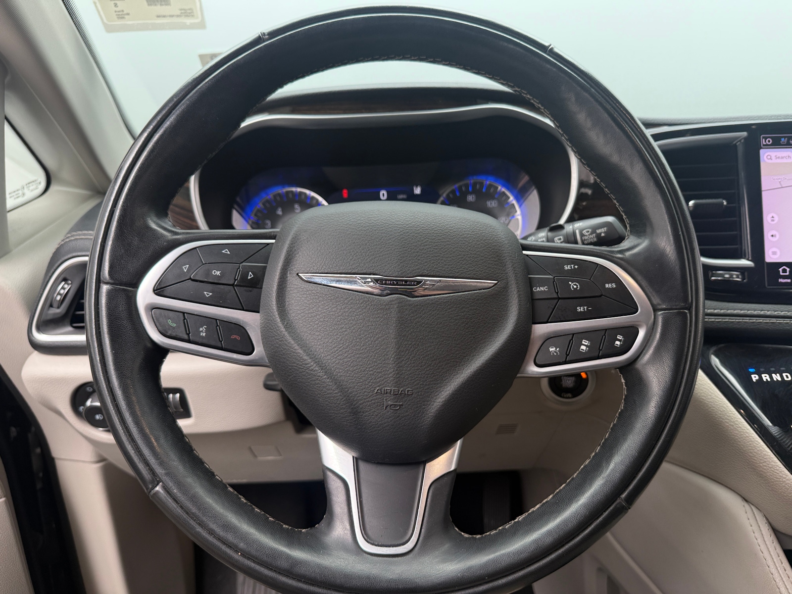 Thumbnail: 2022 Chrysler Pacifica - 4