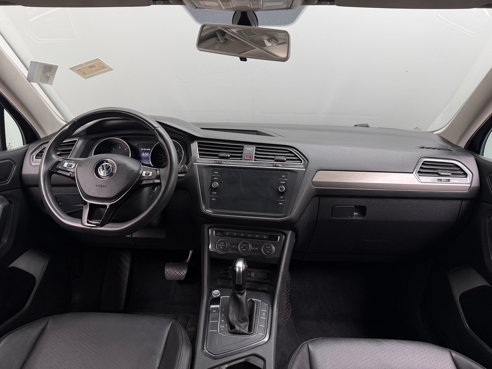 Thumbnail: 2020 Volkswagen Tiguan - 3