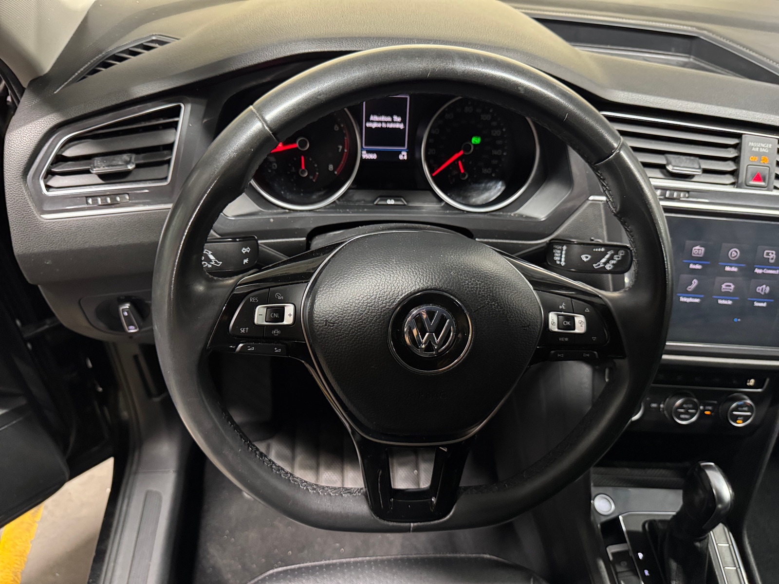 Thumbnail: 2020 Volkswagen Tiguan - 5