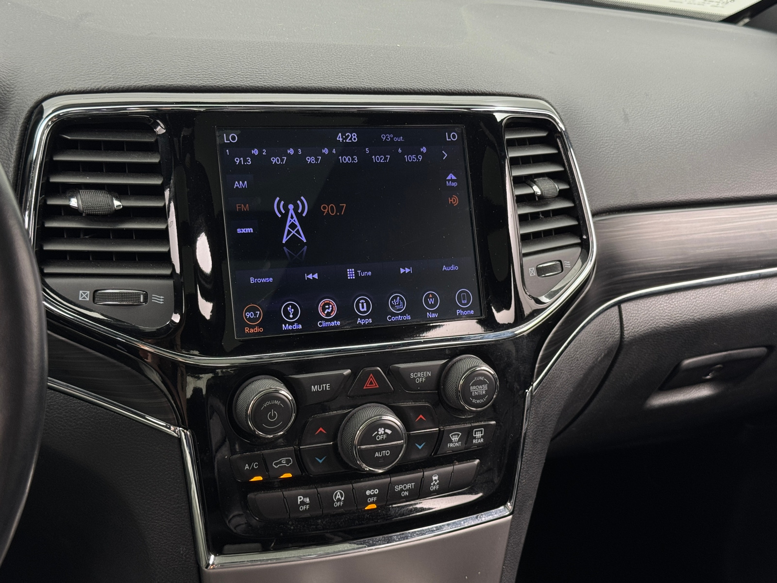 Thumbnail: 2019 Jeep Grand Cherokee - 3