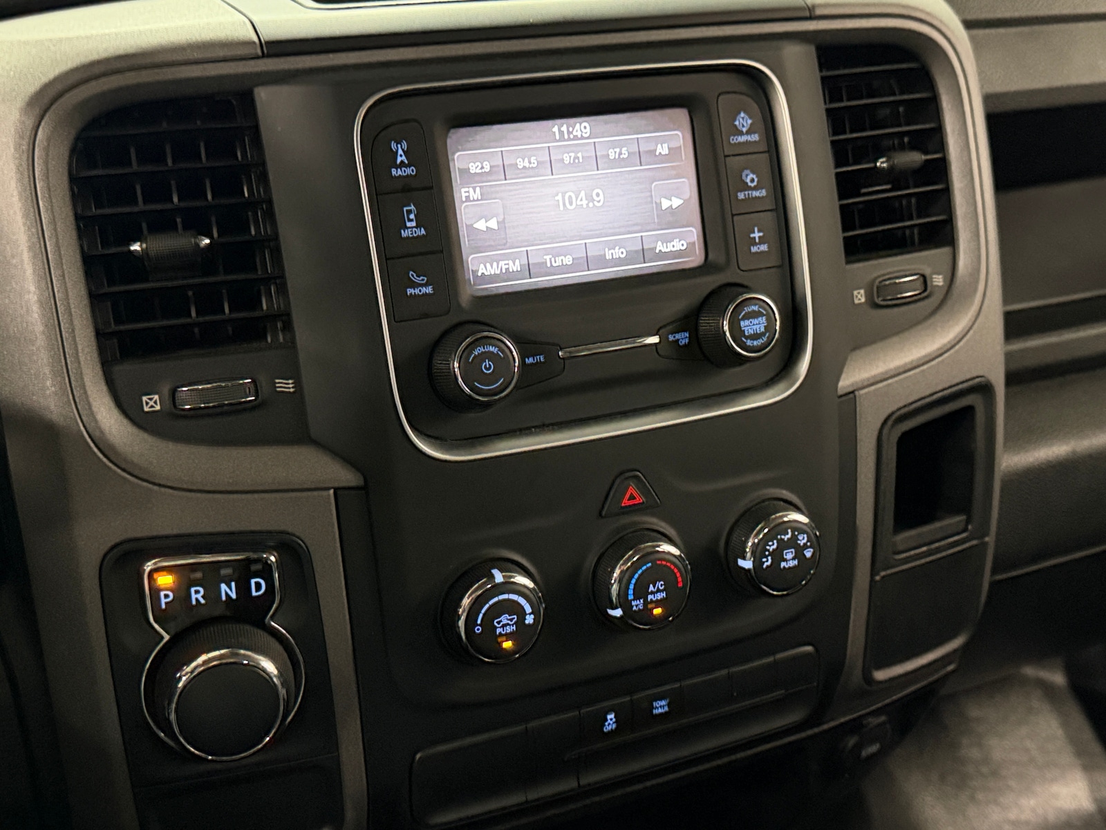 Thumbnail: 2021 RAM 1500 Classic - 3