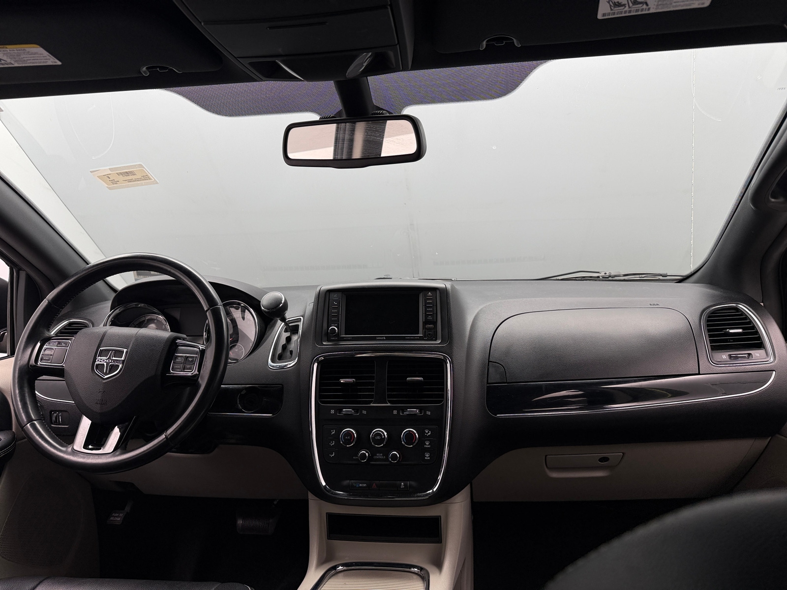 Thumbnail: 2019 Dodge Grand Caravan - 2