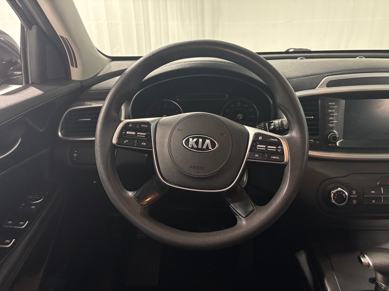 Thumbnail: 2020 Kia Sorento - 5