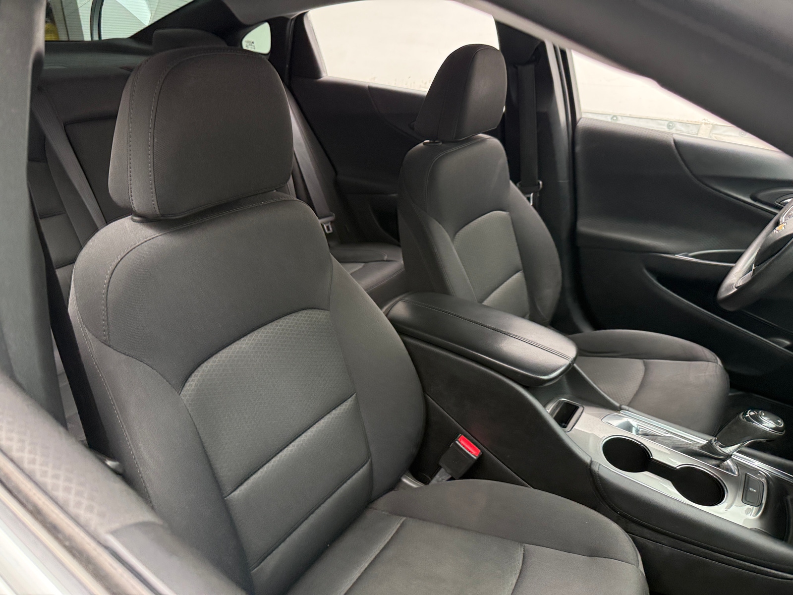 Thumbnail: 2017 Chevrolet Malibu - 2