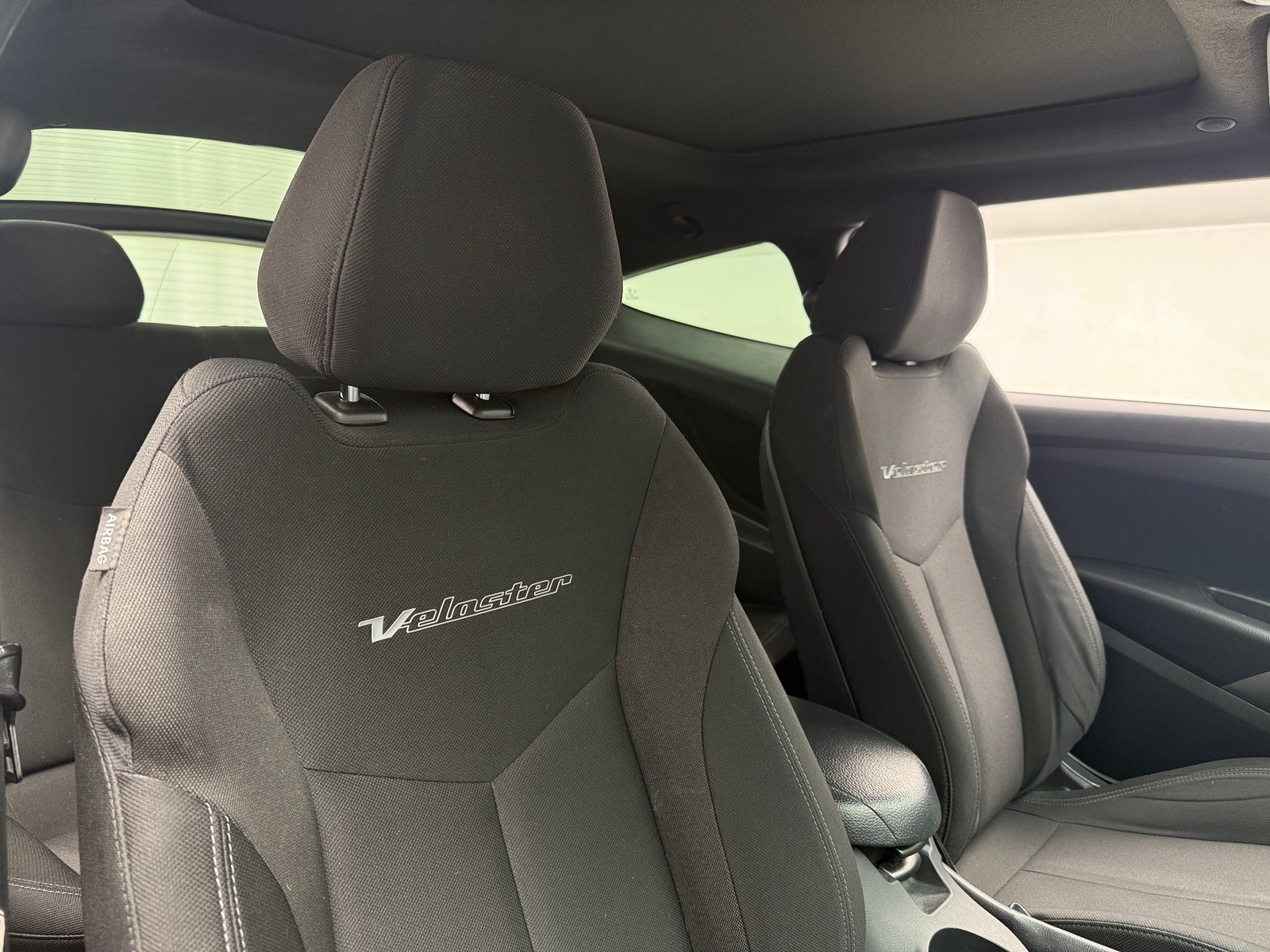 Thumbnail: 2017 Hyundai Veloster - 2