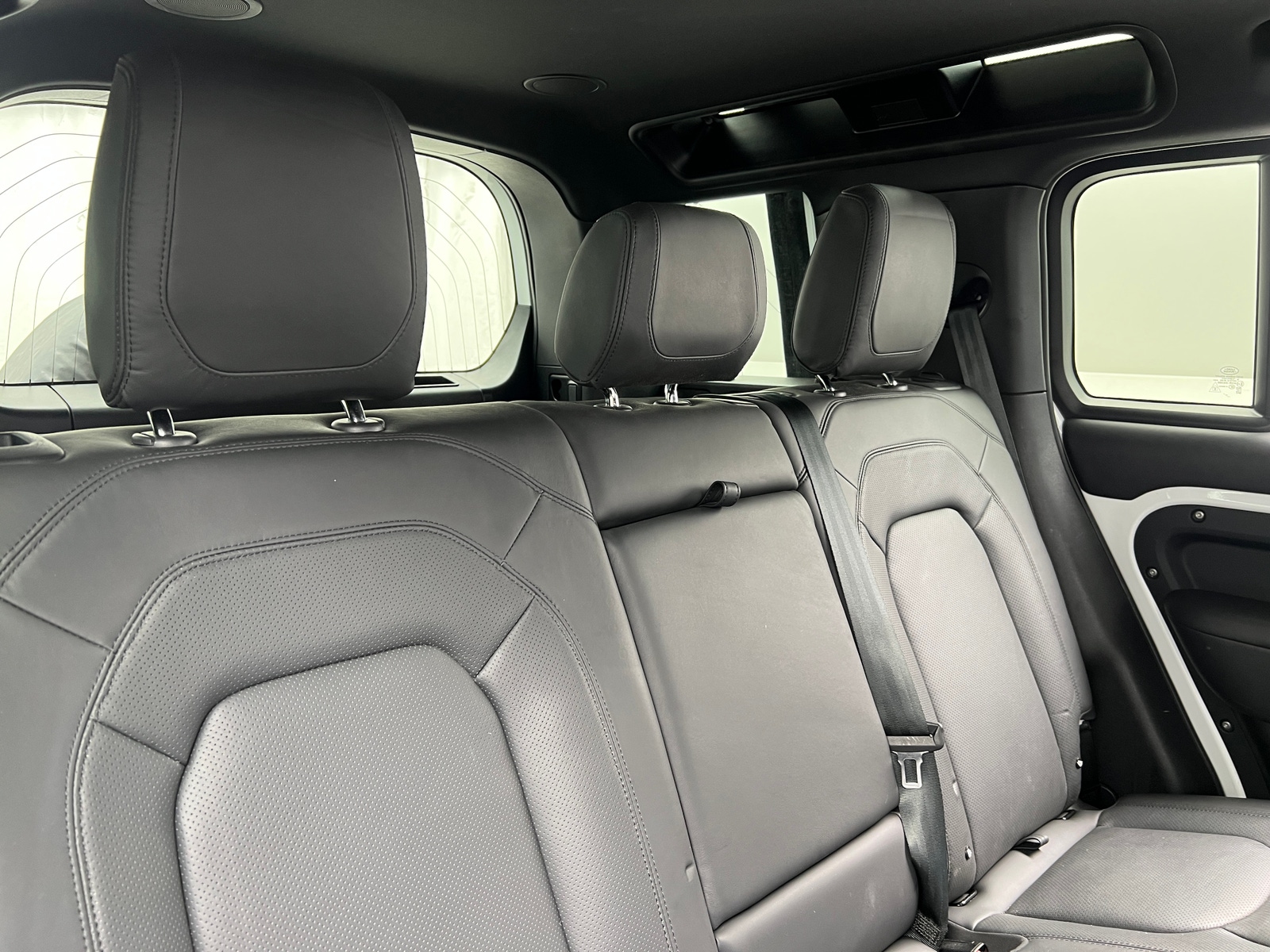Thumbnail: 2023 Land Rover Defender - 5