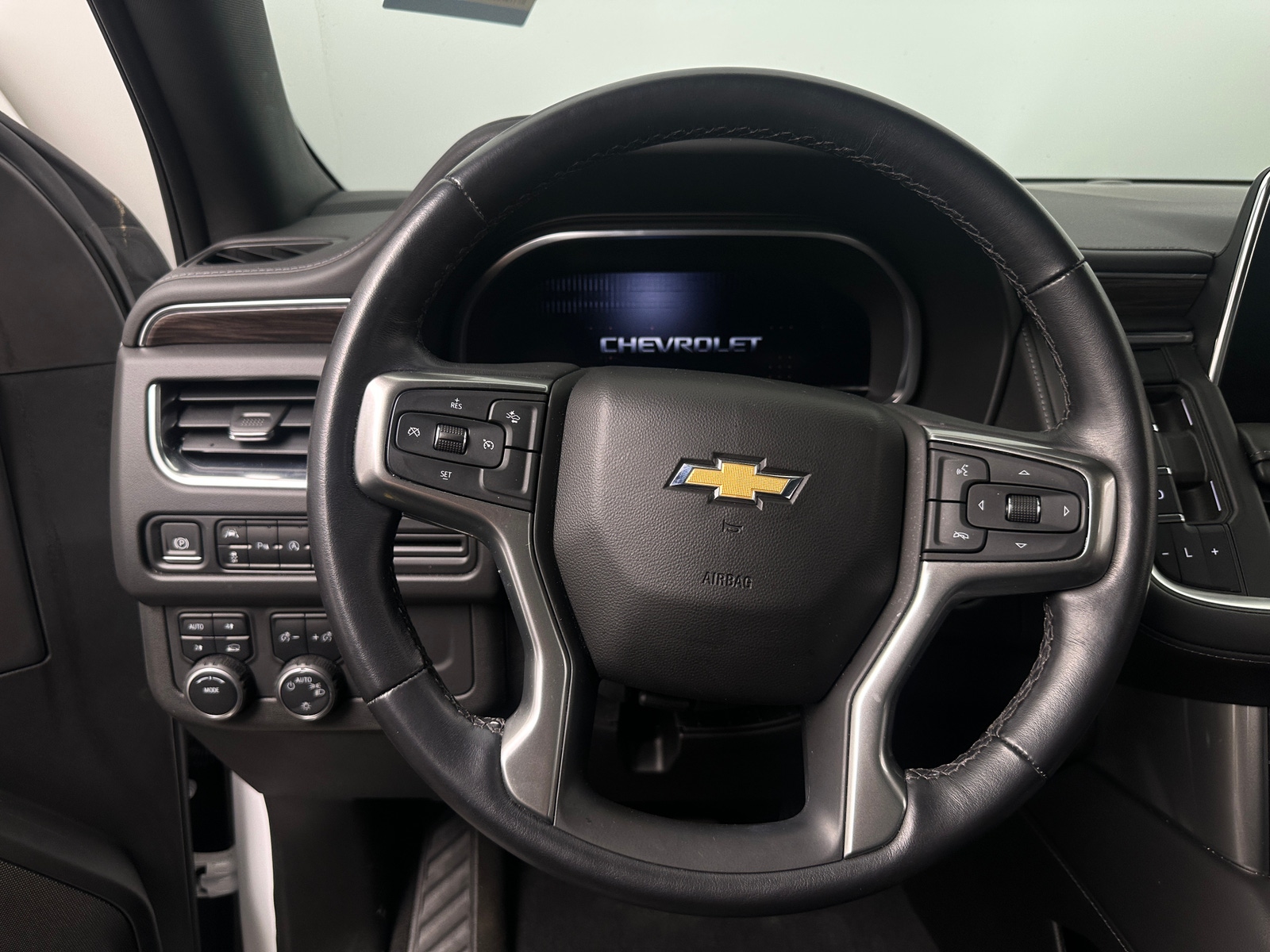 Thumbnail: 2022 Chevrolet Tahoe - 4