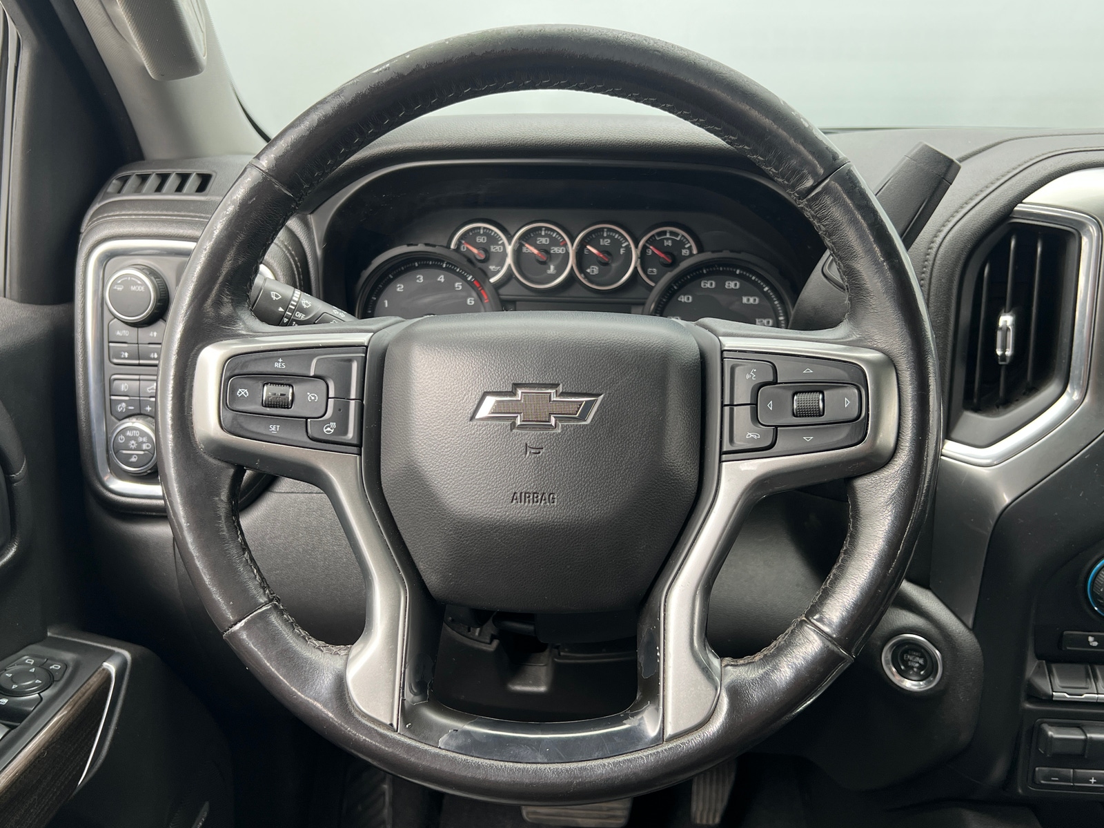 Thumbnail: 2020 Chevrolet Silverado 1500 - 5