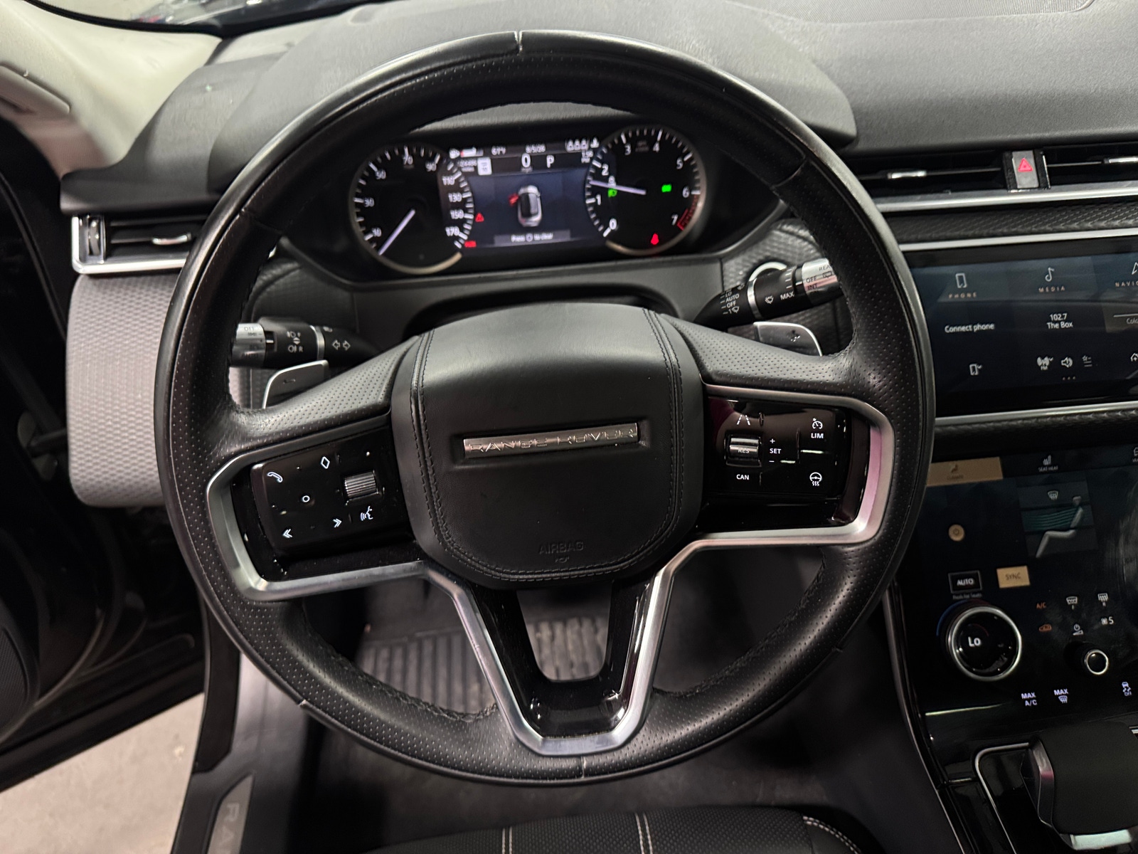 Thumbnail: 2022 Land Rover Range Rover Velar - 4