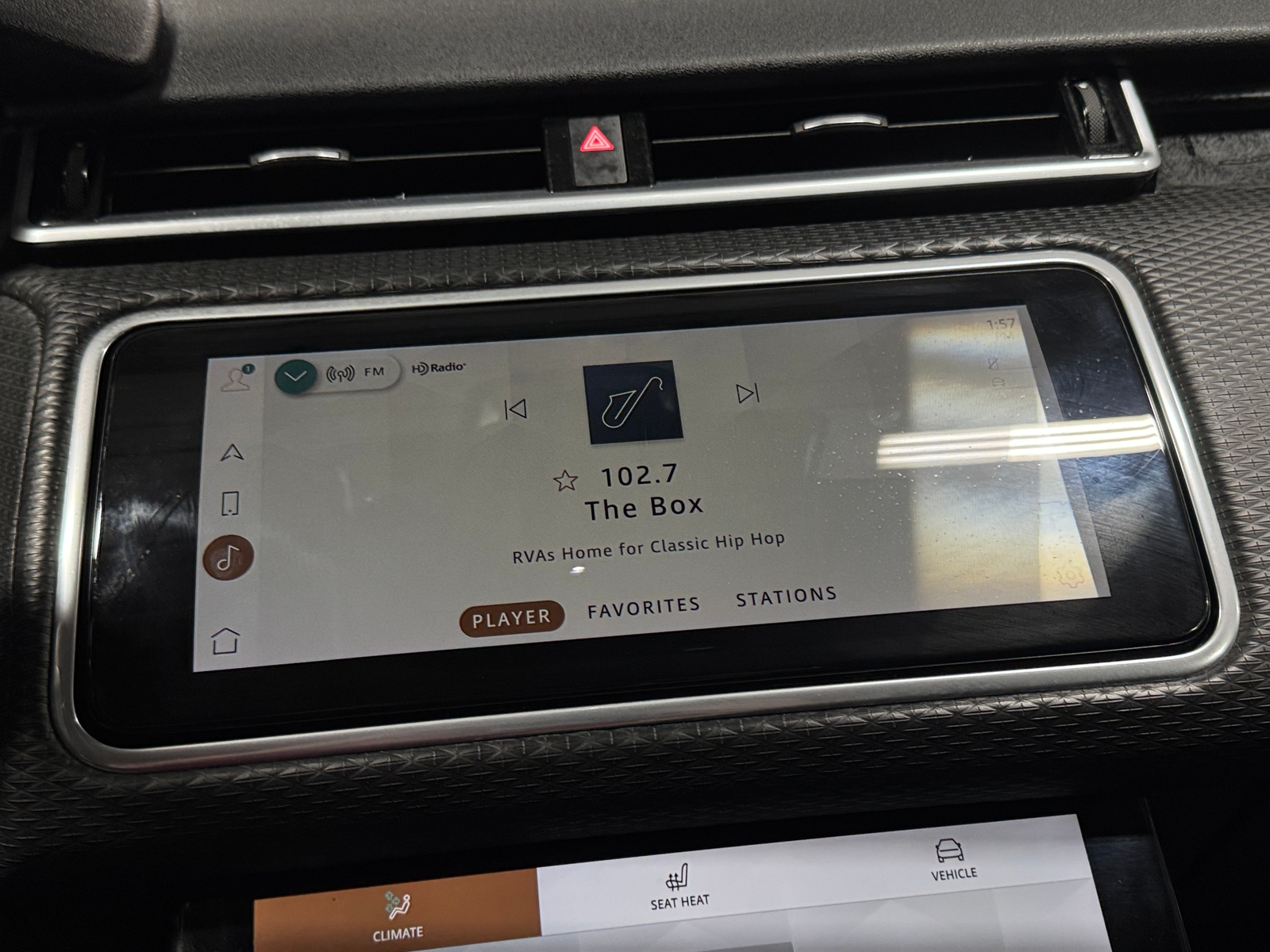 Thumbnail: 2022 Land Rover Range Rover Velar - 3