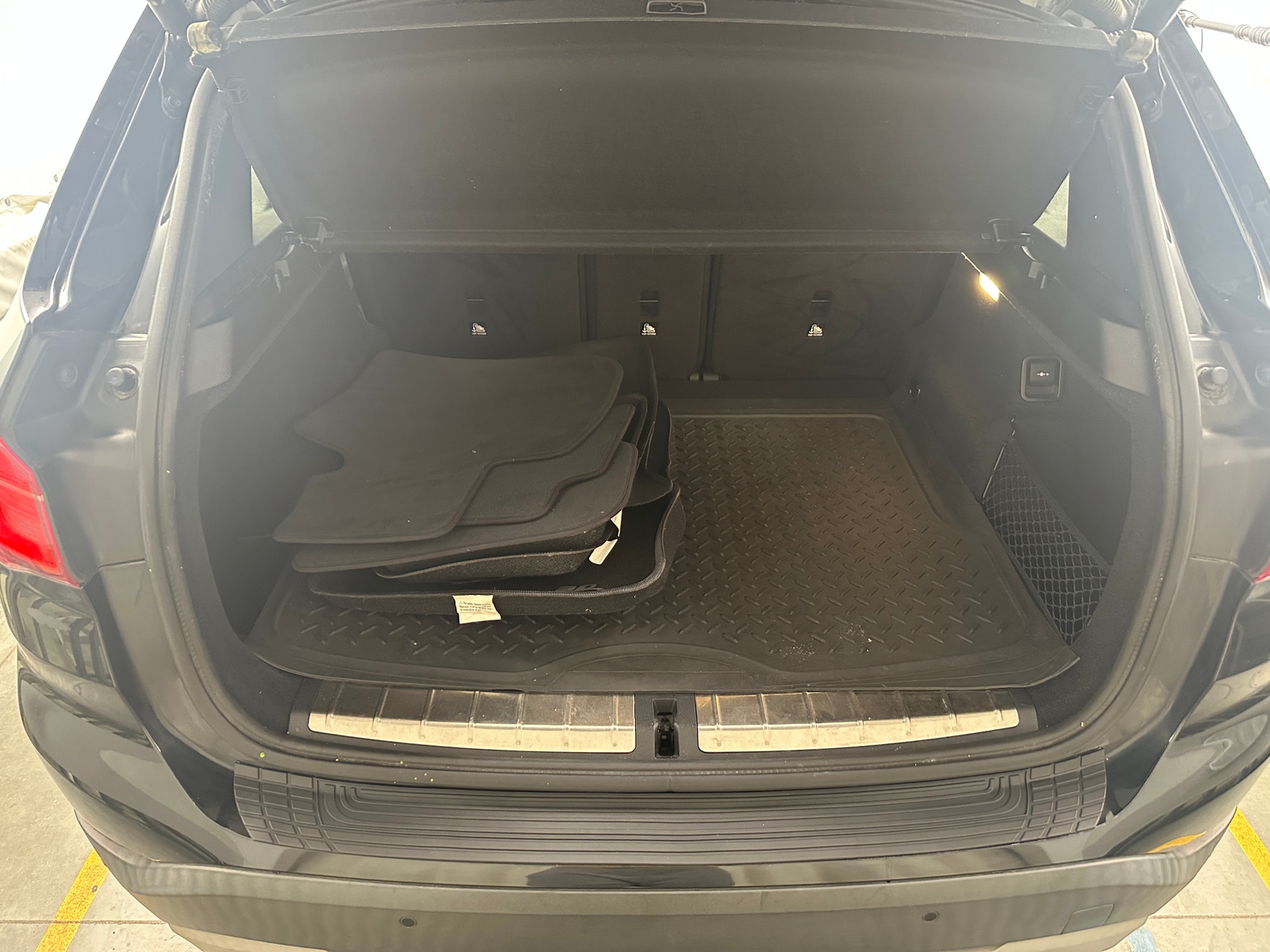 Thumbnail: 2019 BMW X1 - 6