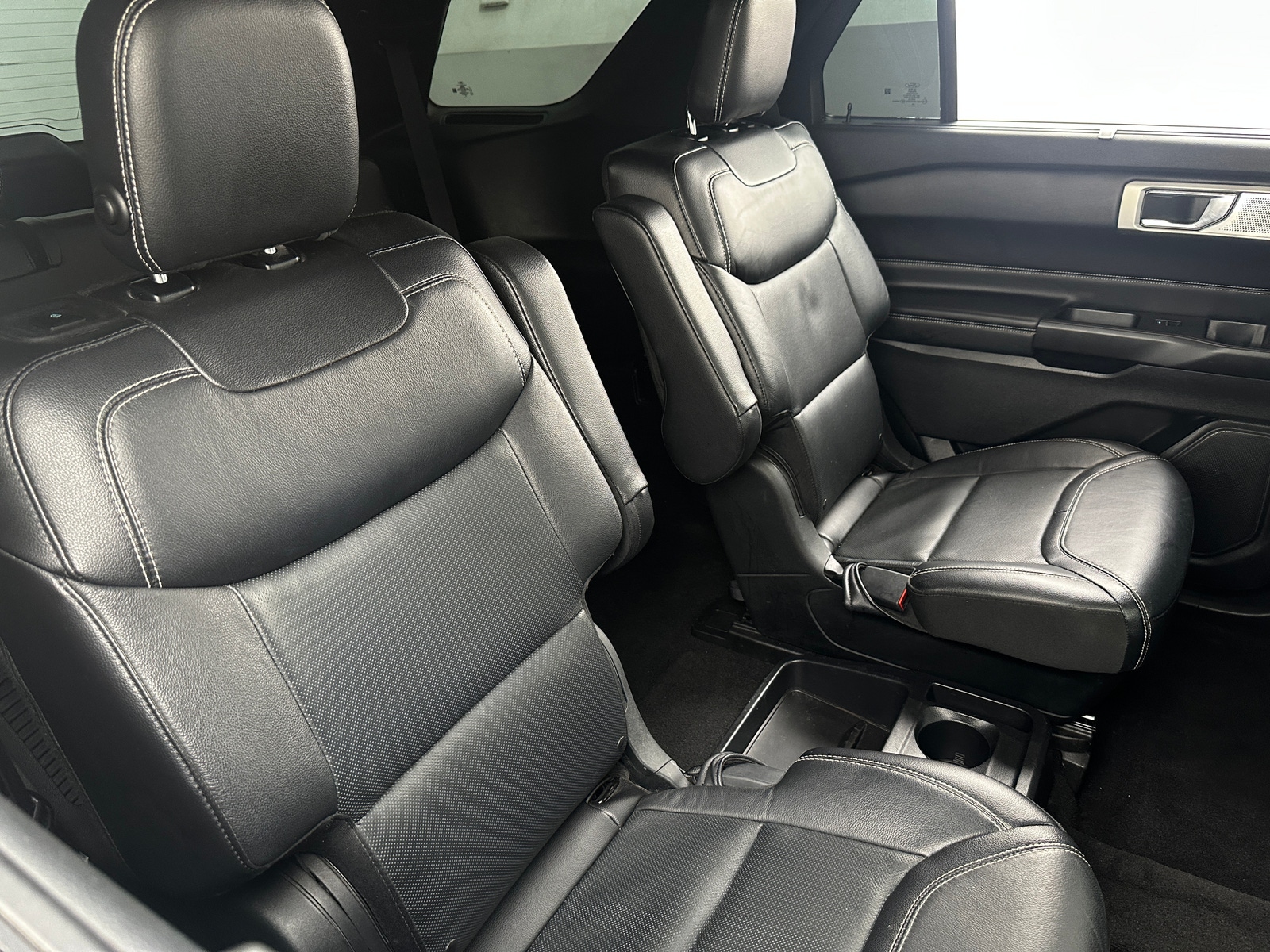 Thumbnail: 2020 Ford Explorer - 5