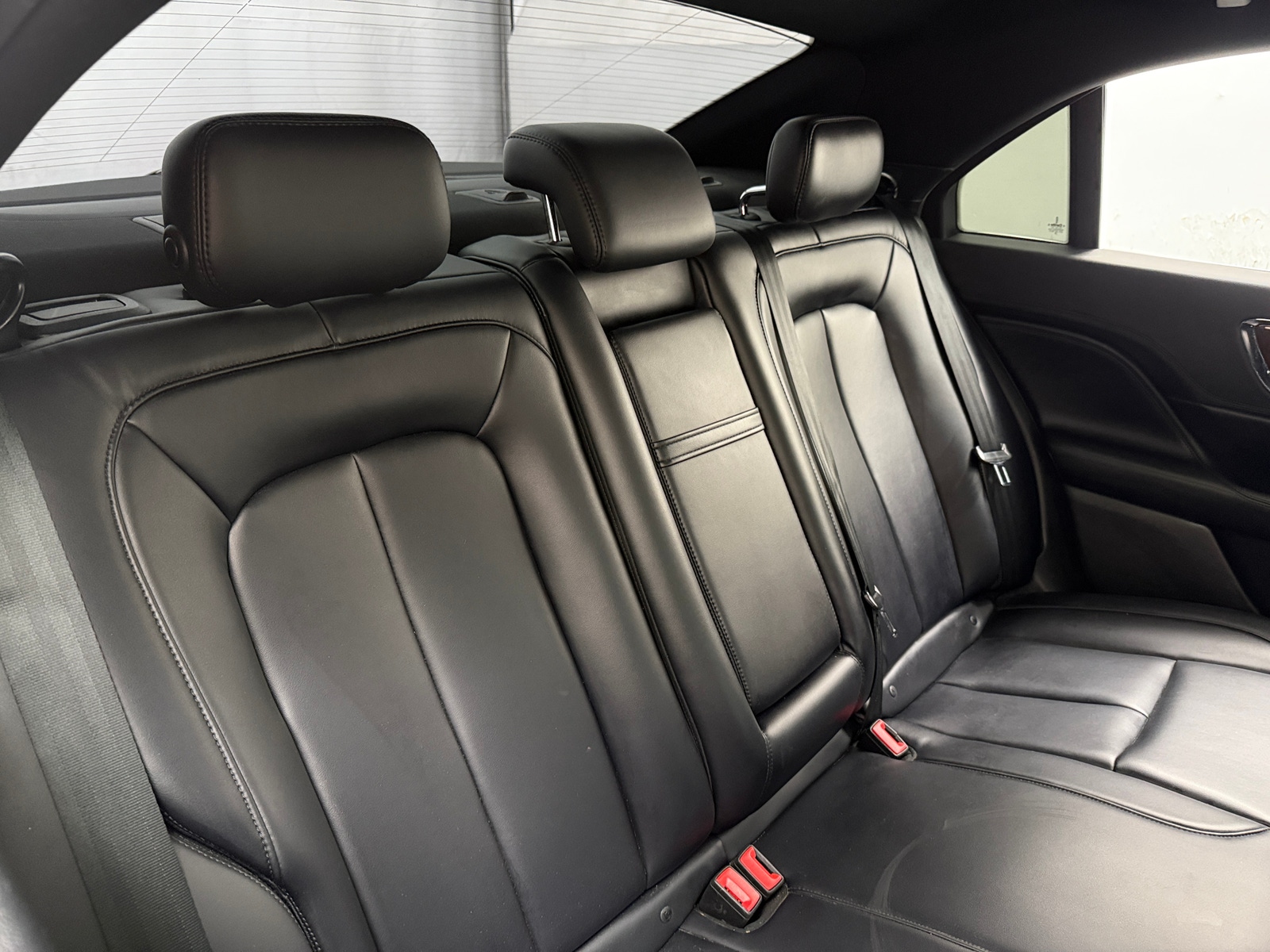 Thumbnail: 2019 Lincoln Continental - 5