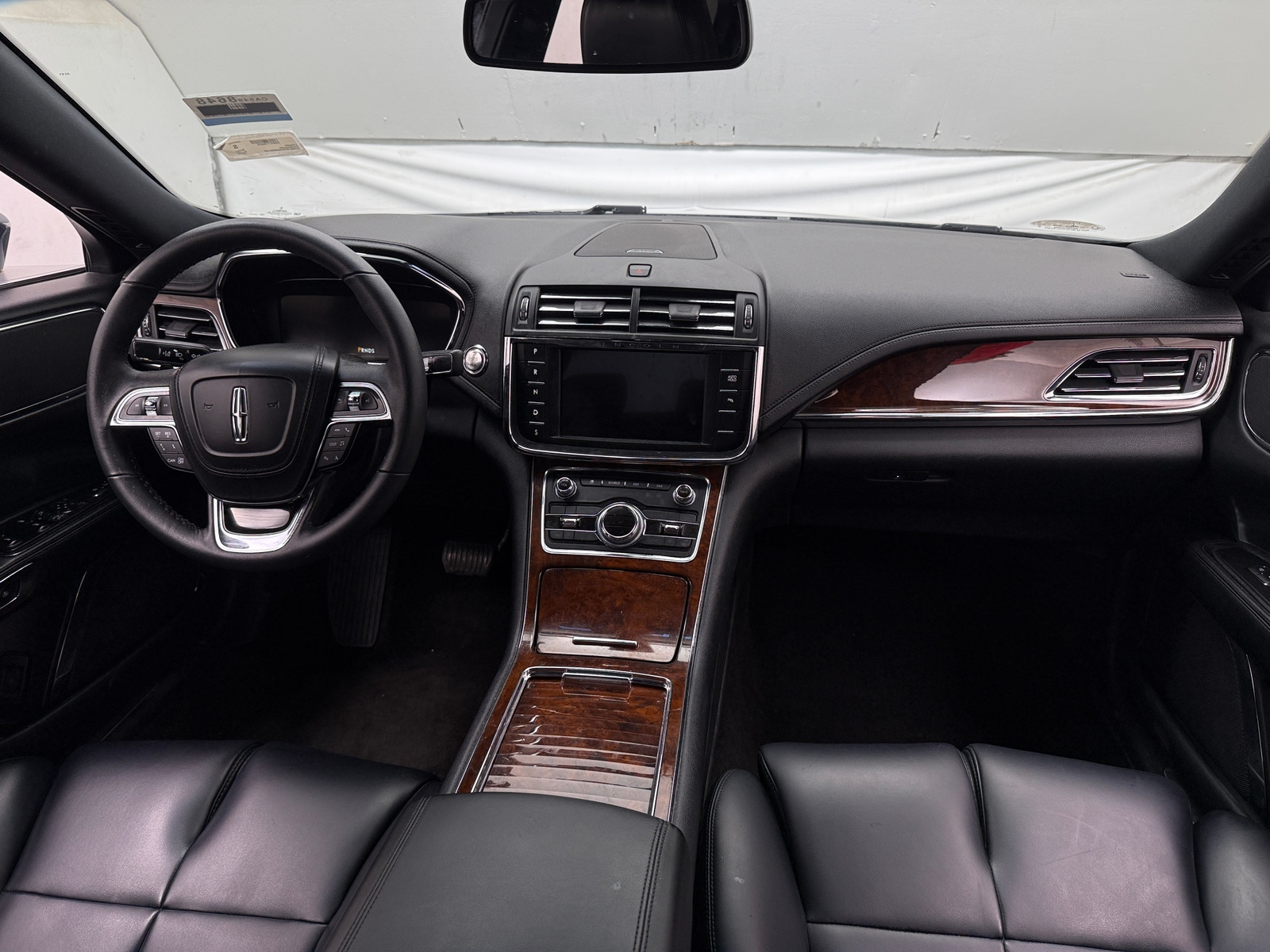 Thumbnail: 2019 Lincoln Continental - 2