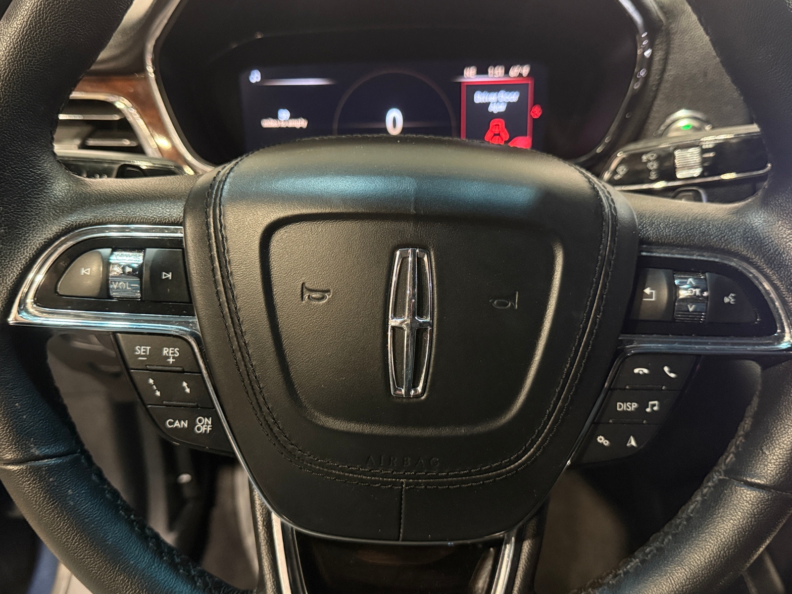 Thumbnail: 2019 Lincoln Continental - 4