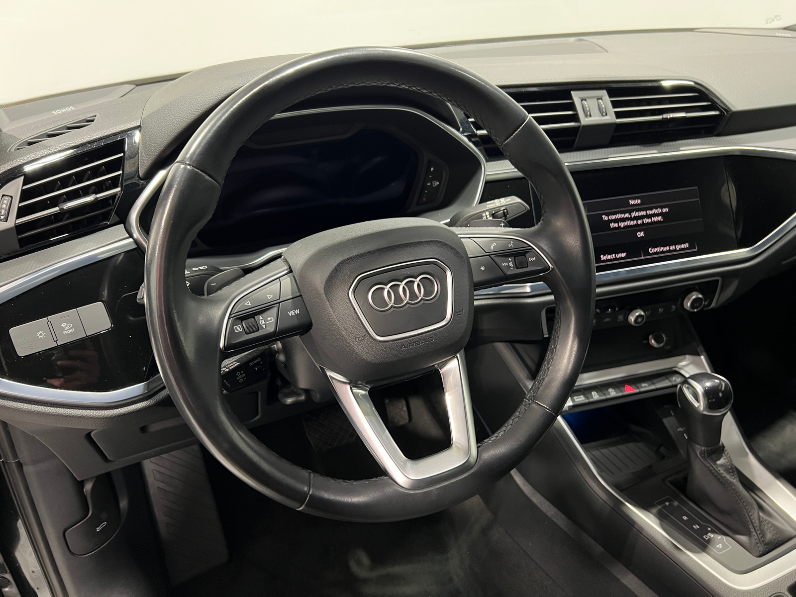 Thumbnail: 2023 Audi Q3 - 4