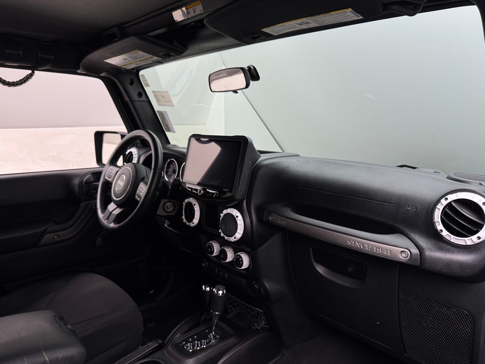 Thumbnail: 2015 Jeep Wrangler - 3