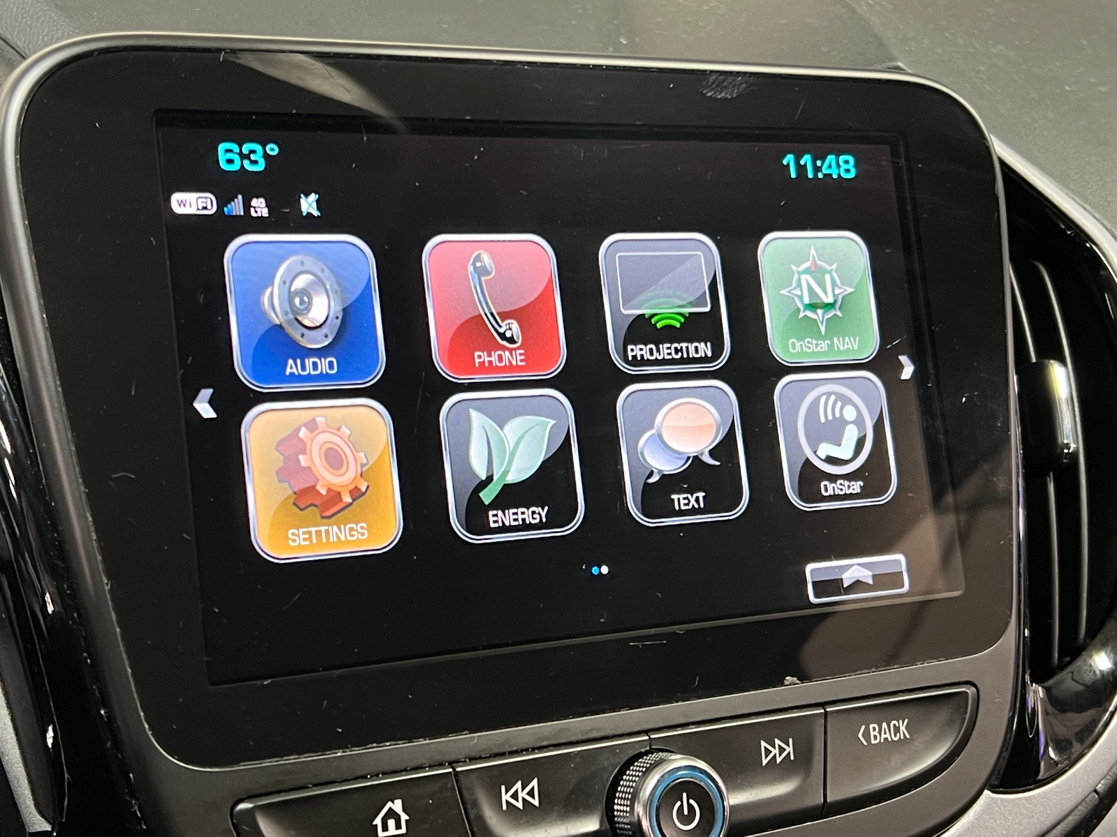 Thumbnail: 2018 Chevrolet Volt - 4