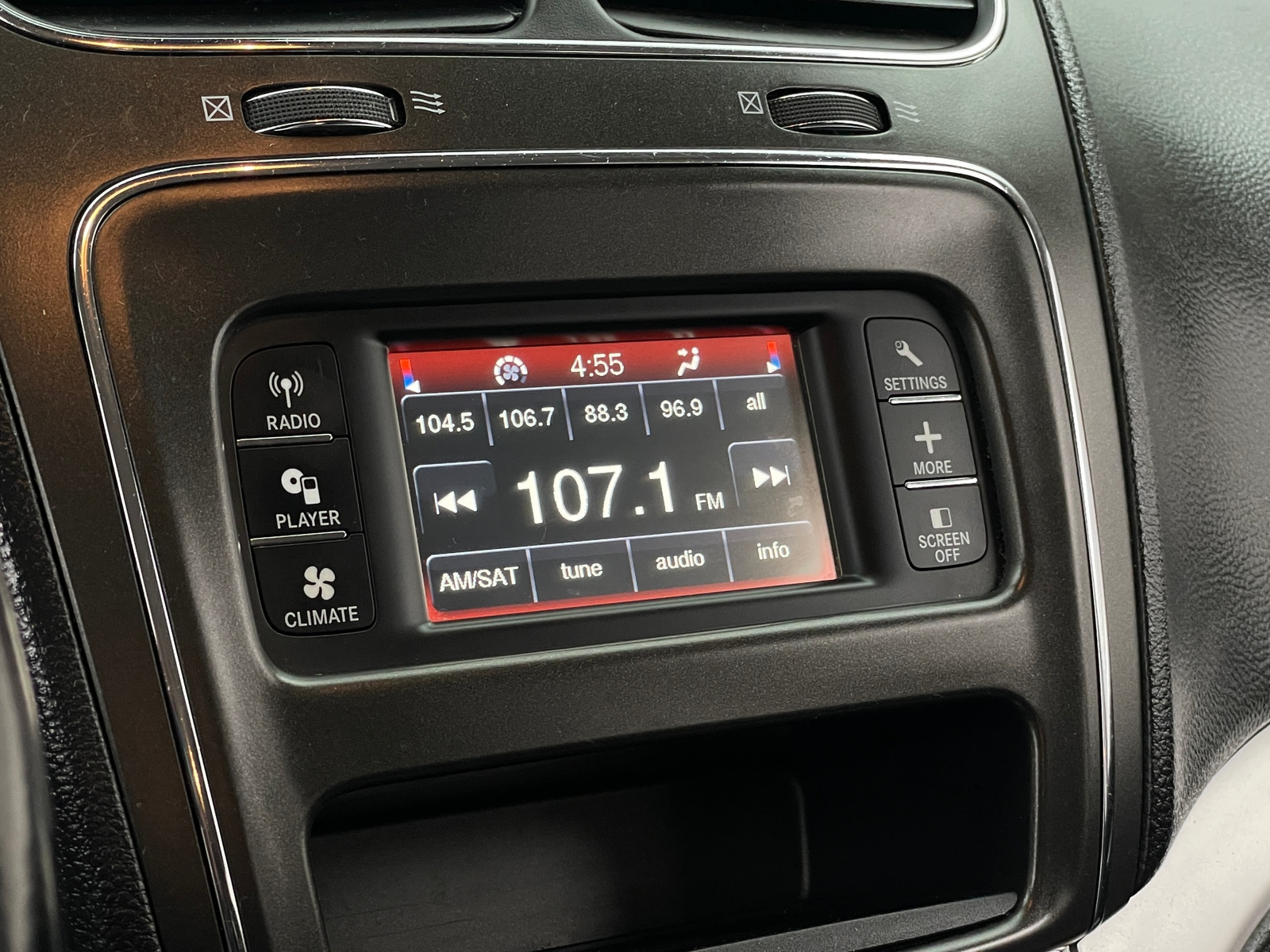 Thumbnail: 2020 Dodge Journey - 4