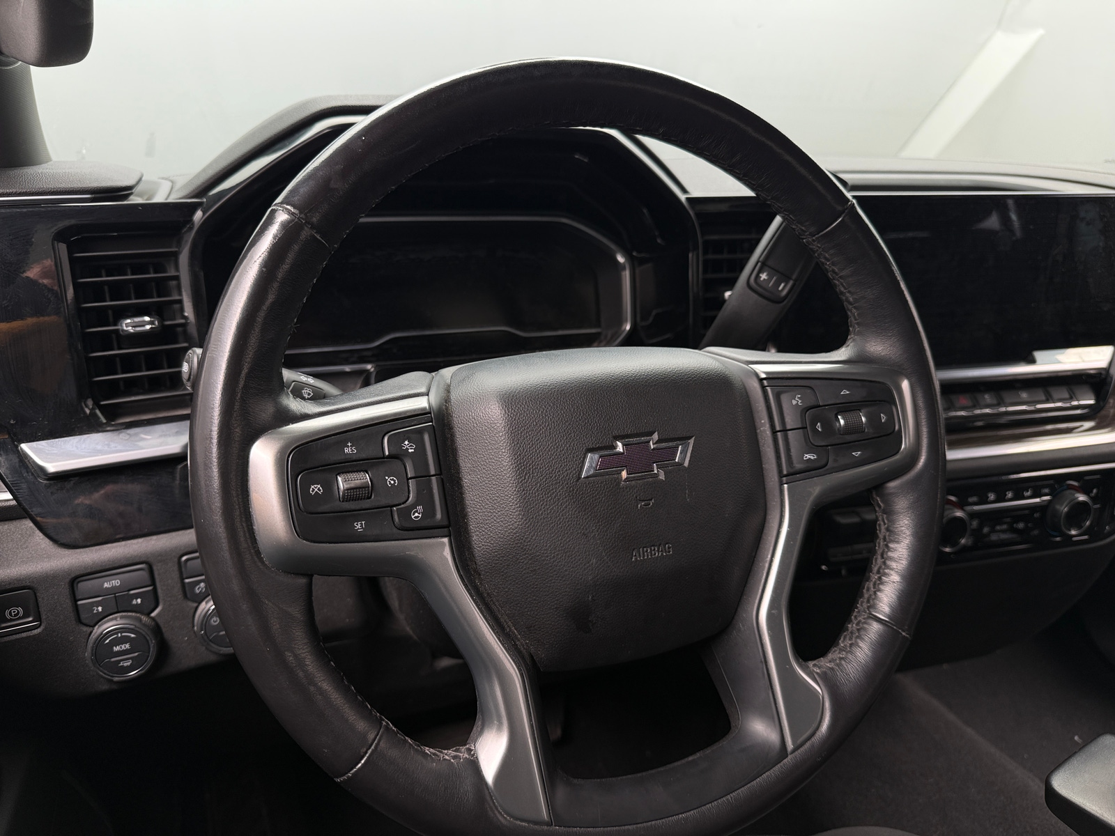 Thumbnail: 2022 Chevrolet Silverado 1500 - 5