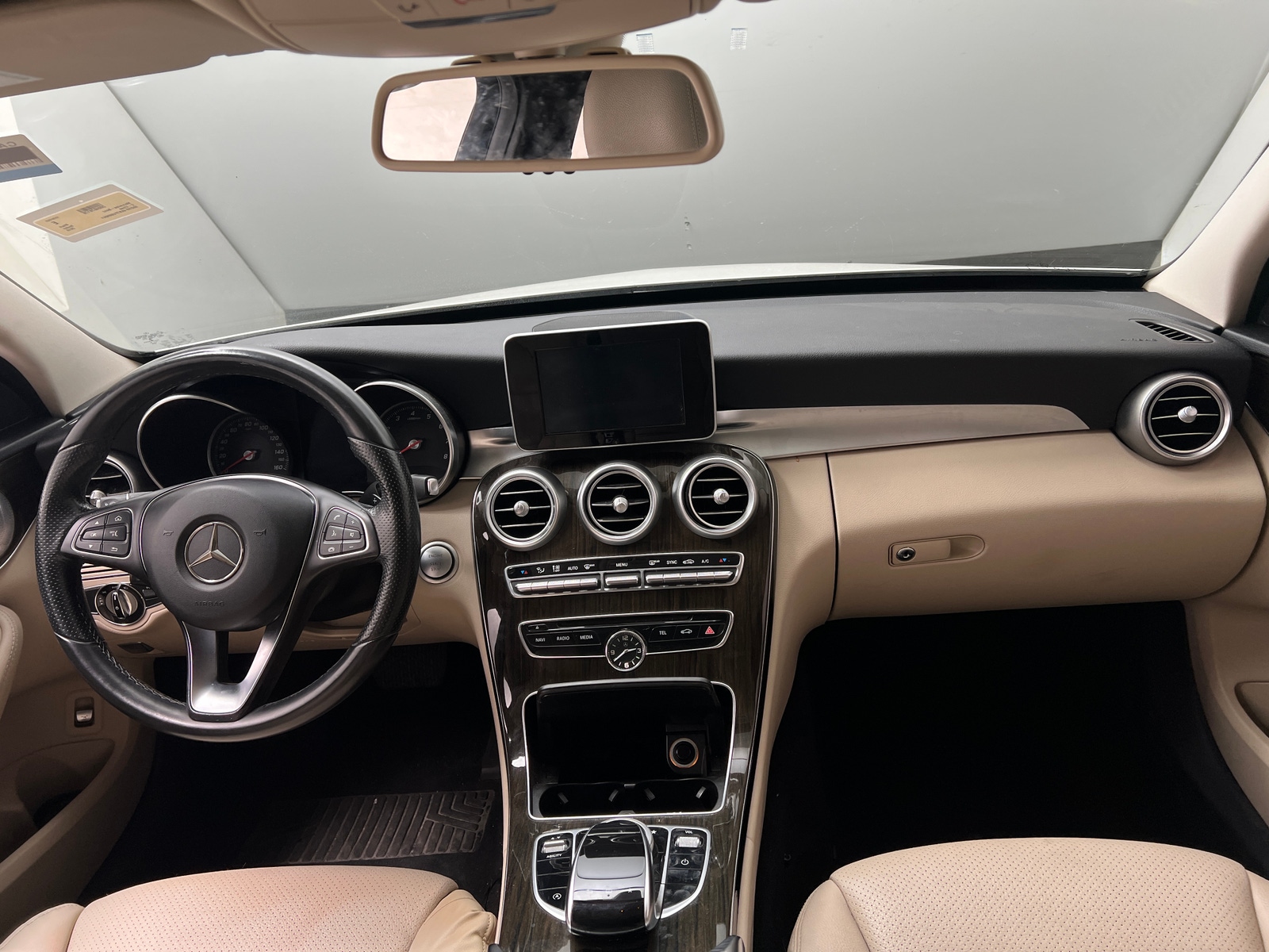 Thumbnail: 2015 Mercedes-Benz C-Class - 2
